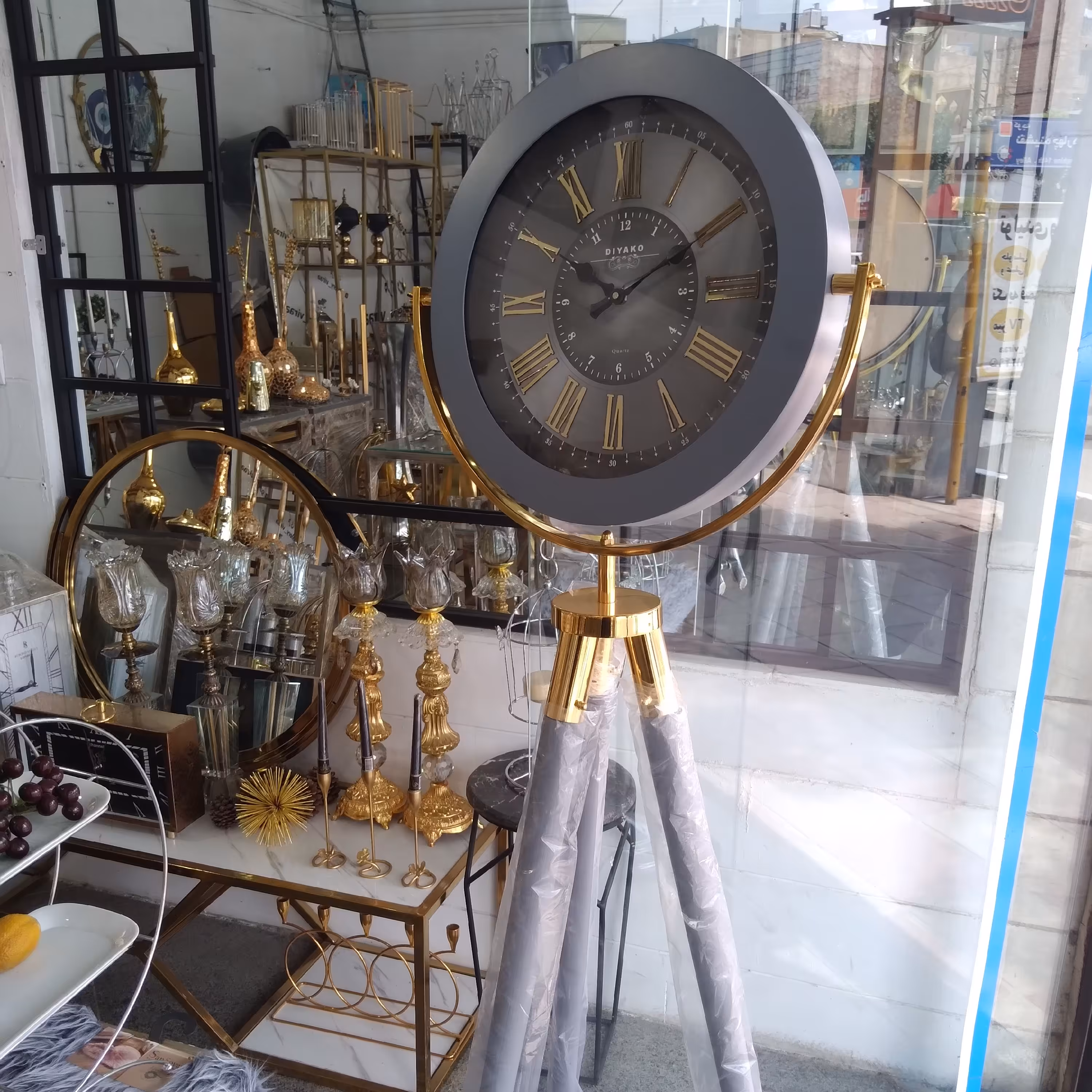 ساعت ایستاده 