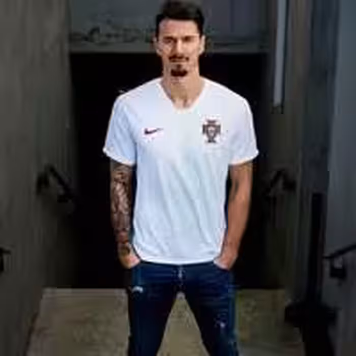 پیراهن تیم ملی پرتغال برای جام جهانی  2018