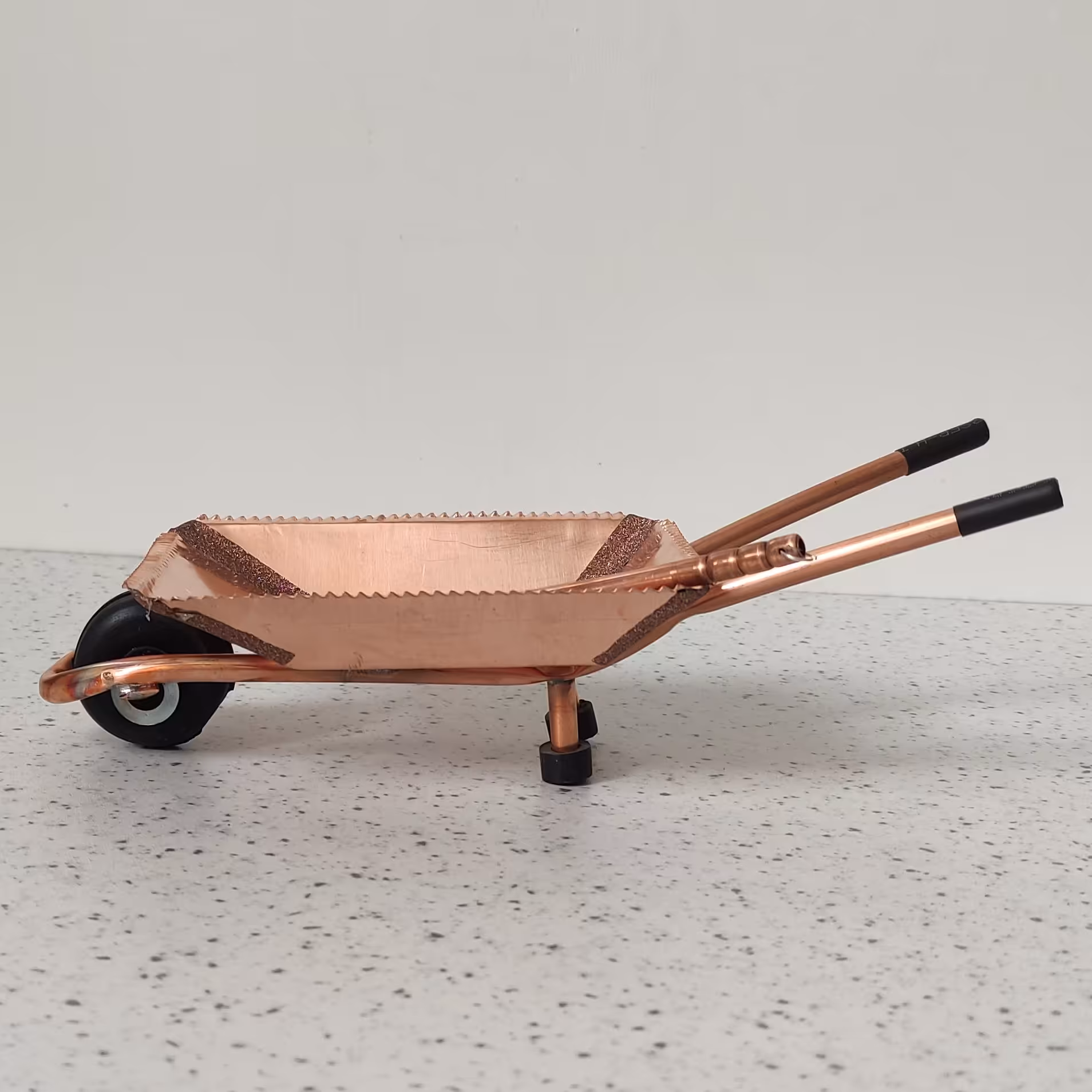 فرقون  بزرگ دکوری مسی نانو شده 