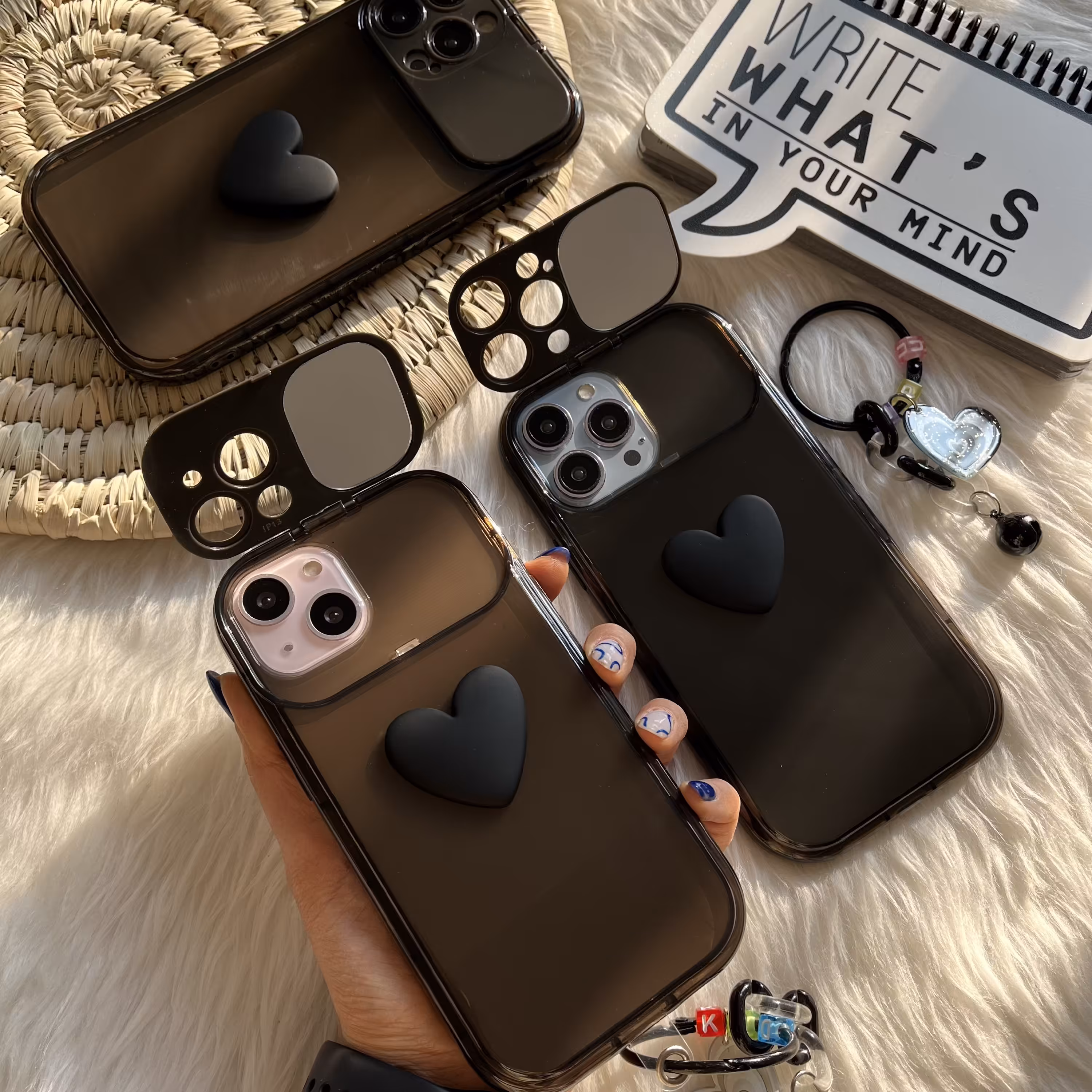 قاب گوشی black heart لنز آینه ای آویز دار برای آیفون 11 به بالا