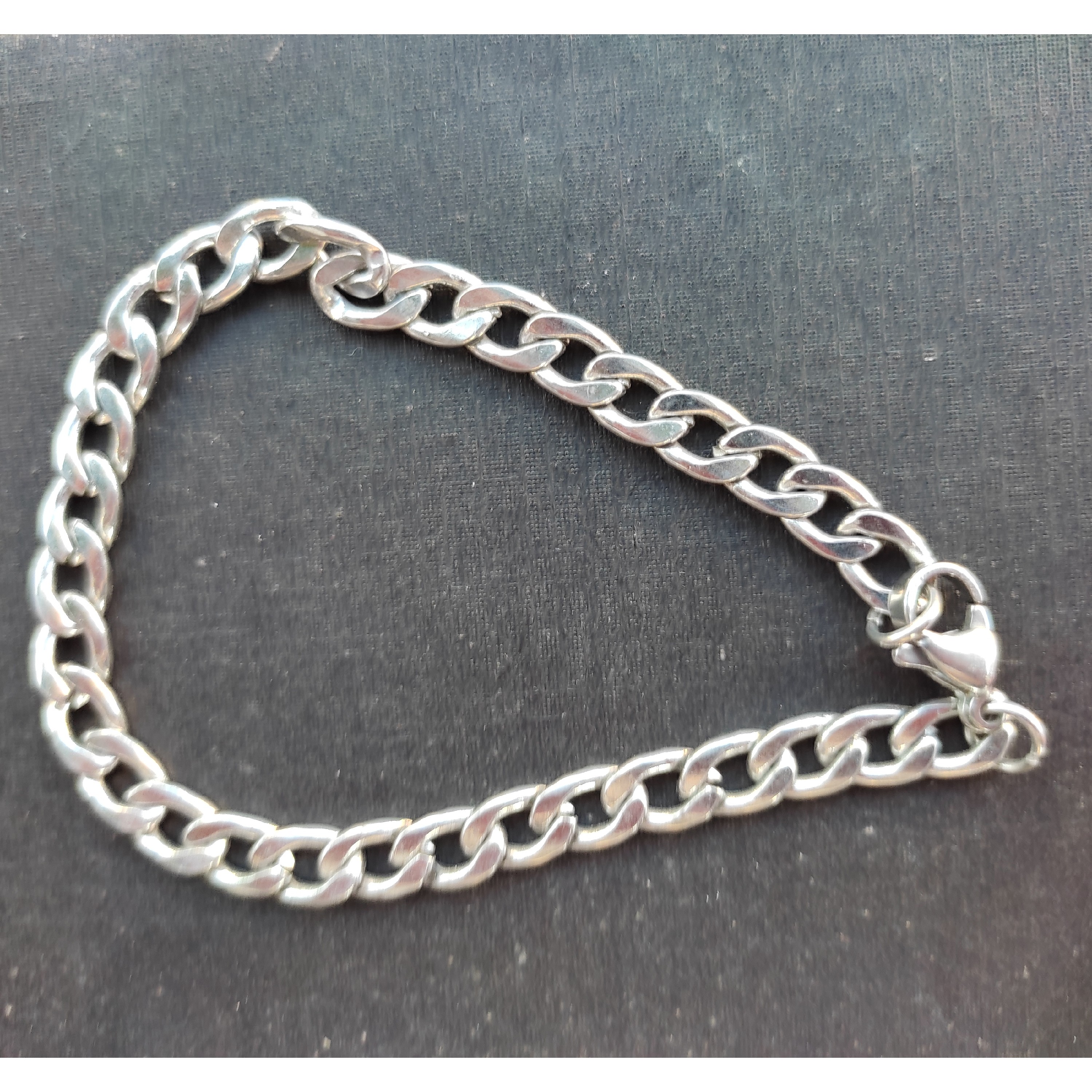 دستبند مدل زنجیری