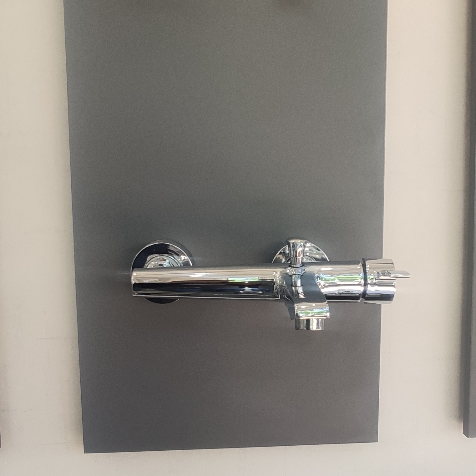 شیر  حمام مدل کارن (قیمت ویژه )