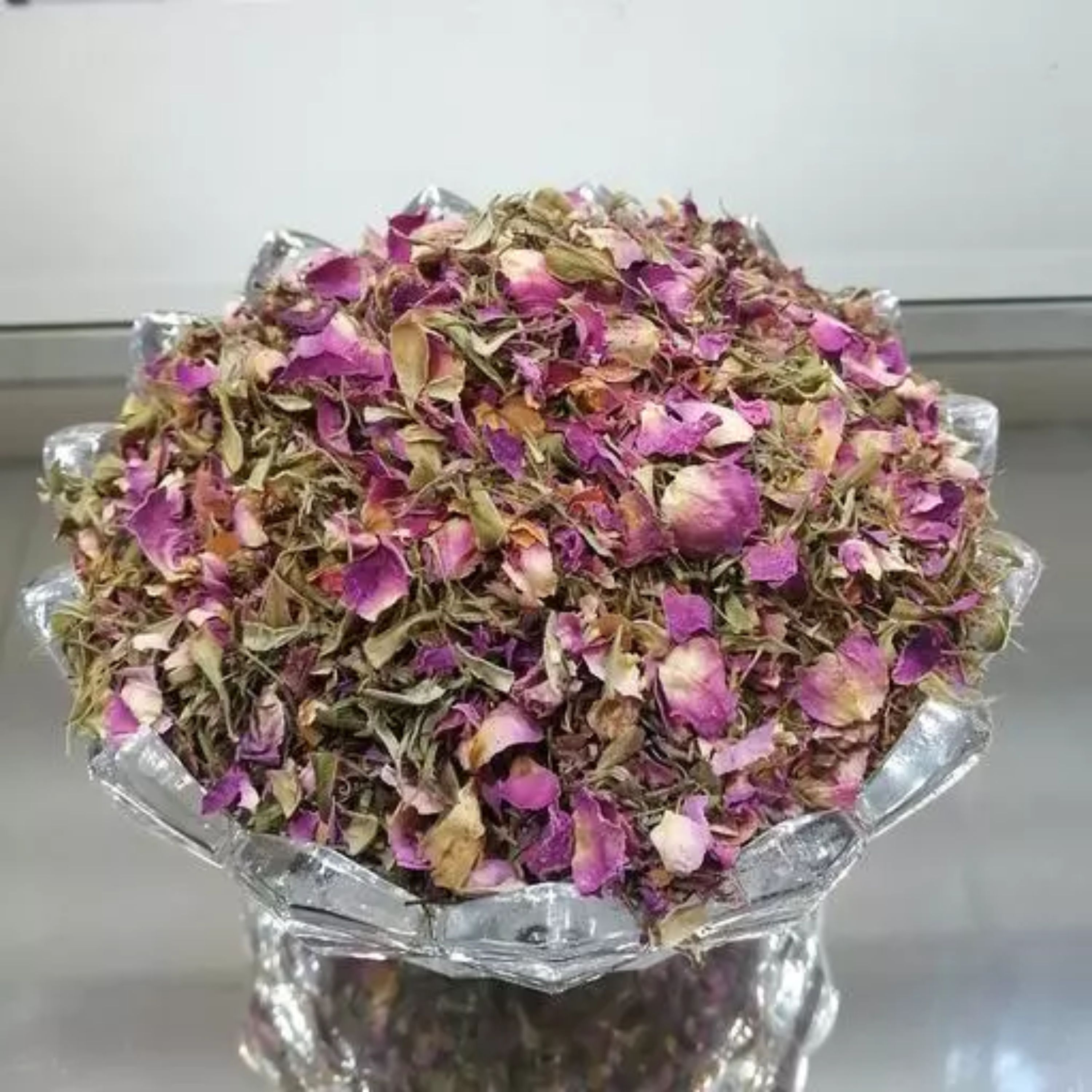 پر گل محمدی همراه با کاسبرگ (100 گرم)