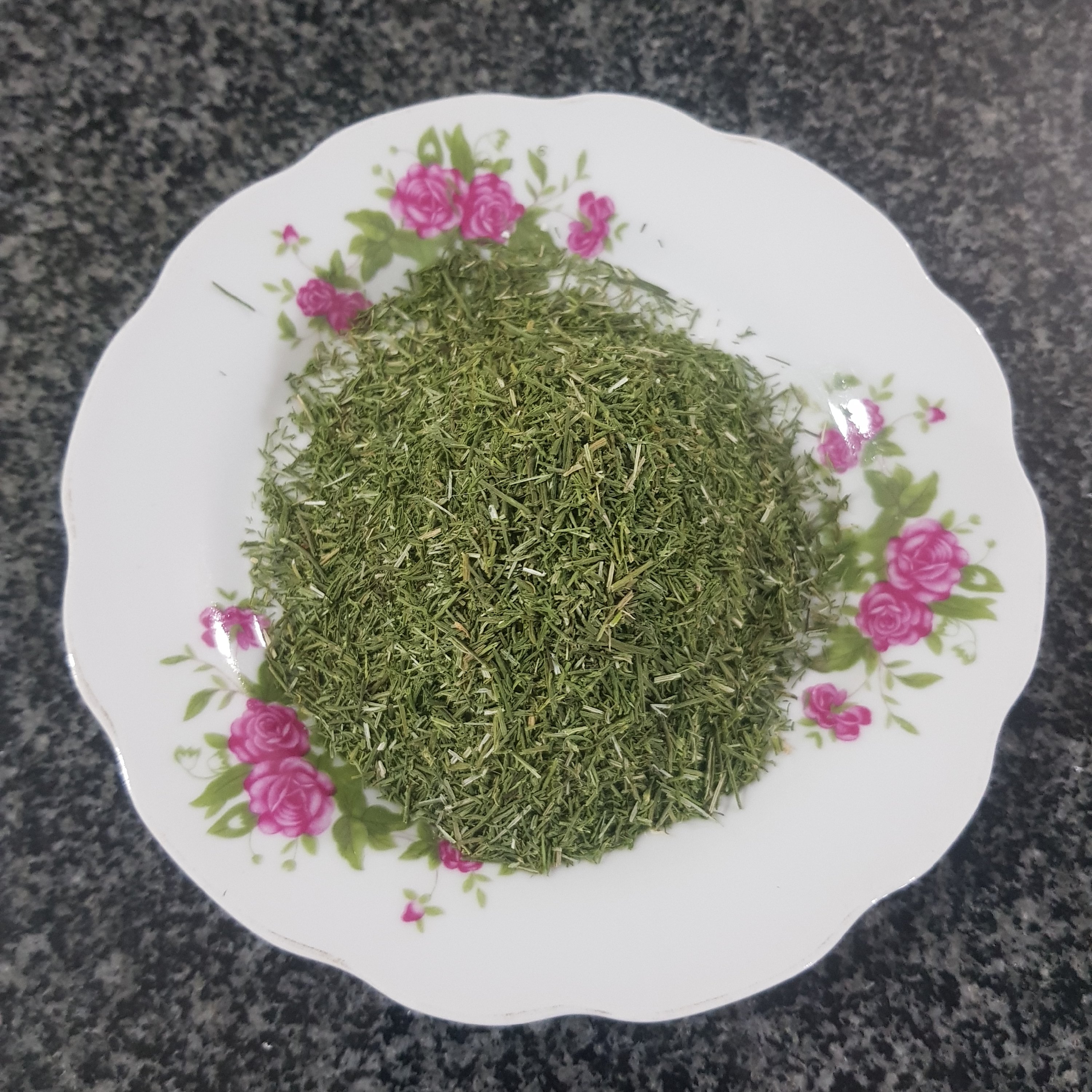 شوید خشک شده درجه 2 اما با کیفیت بسیار خوب و قابل قبول