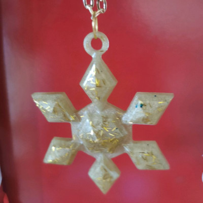 آویز کریسمس رزین مدل کریستال طرح طلایی مات