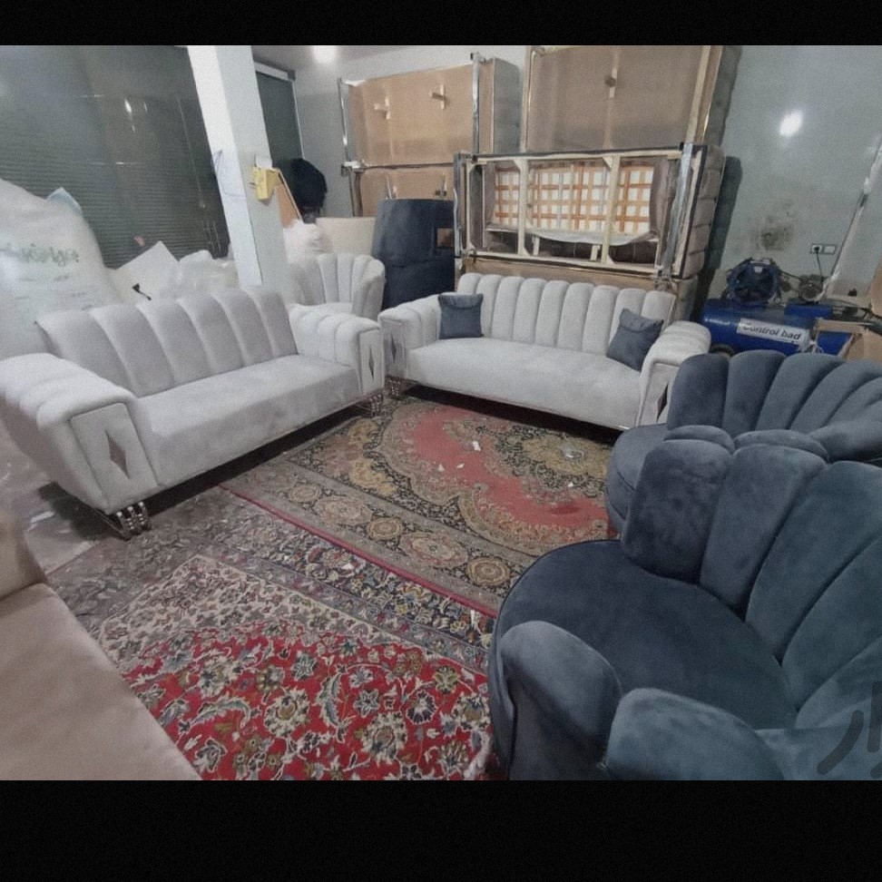 مبل کلاسیک راحتی صدفی 