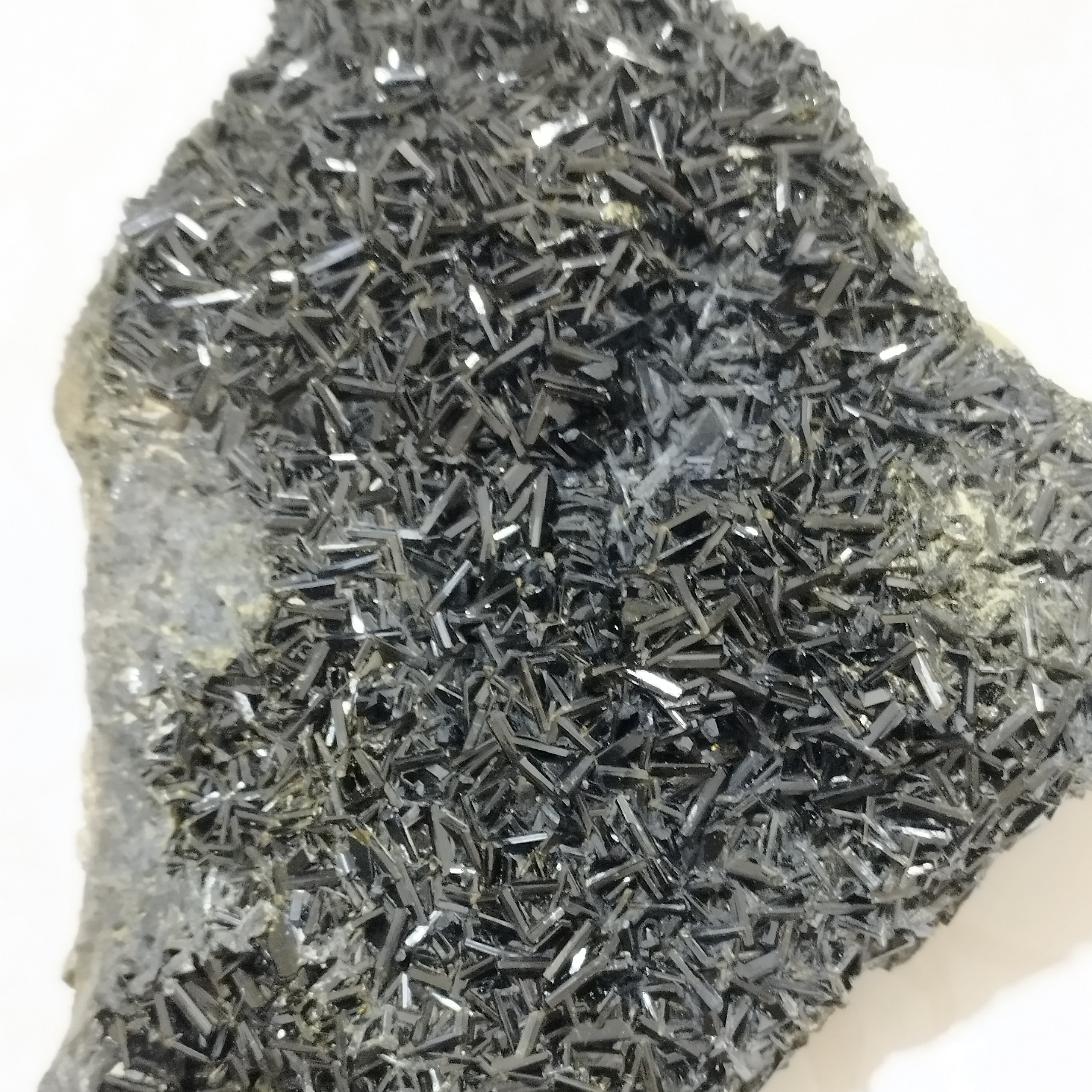 اپیدوت زیبا درجه یک کلکسیونی وزن 1882گرم