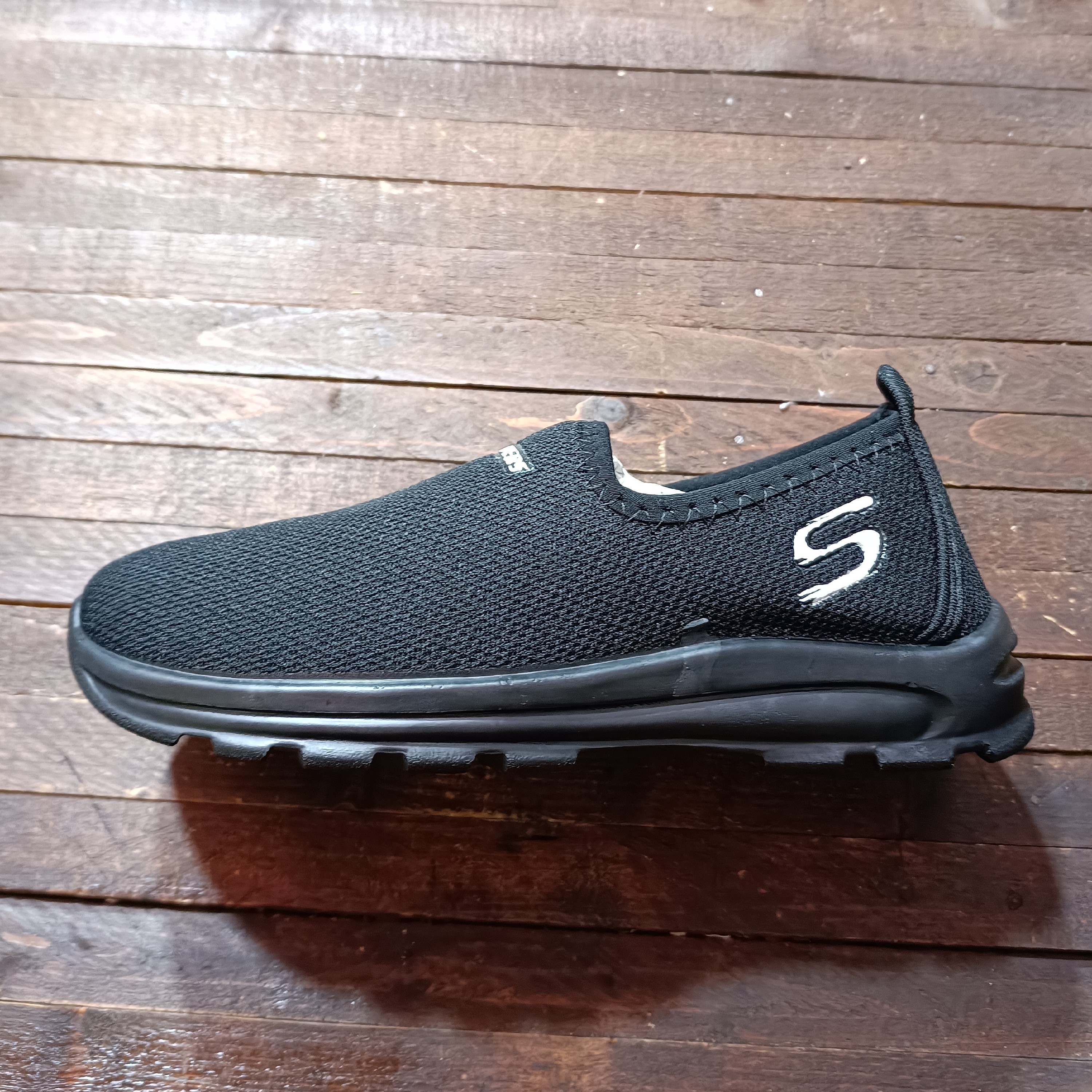 کتونی زنانه و مردانه  جورابی  طرح اسکیچرز Skechers 