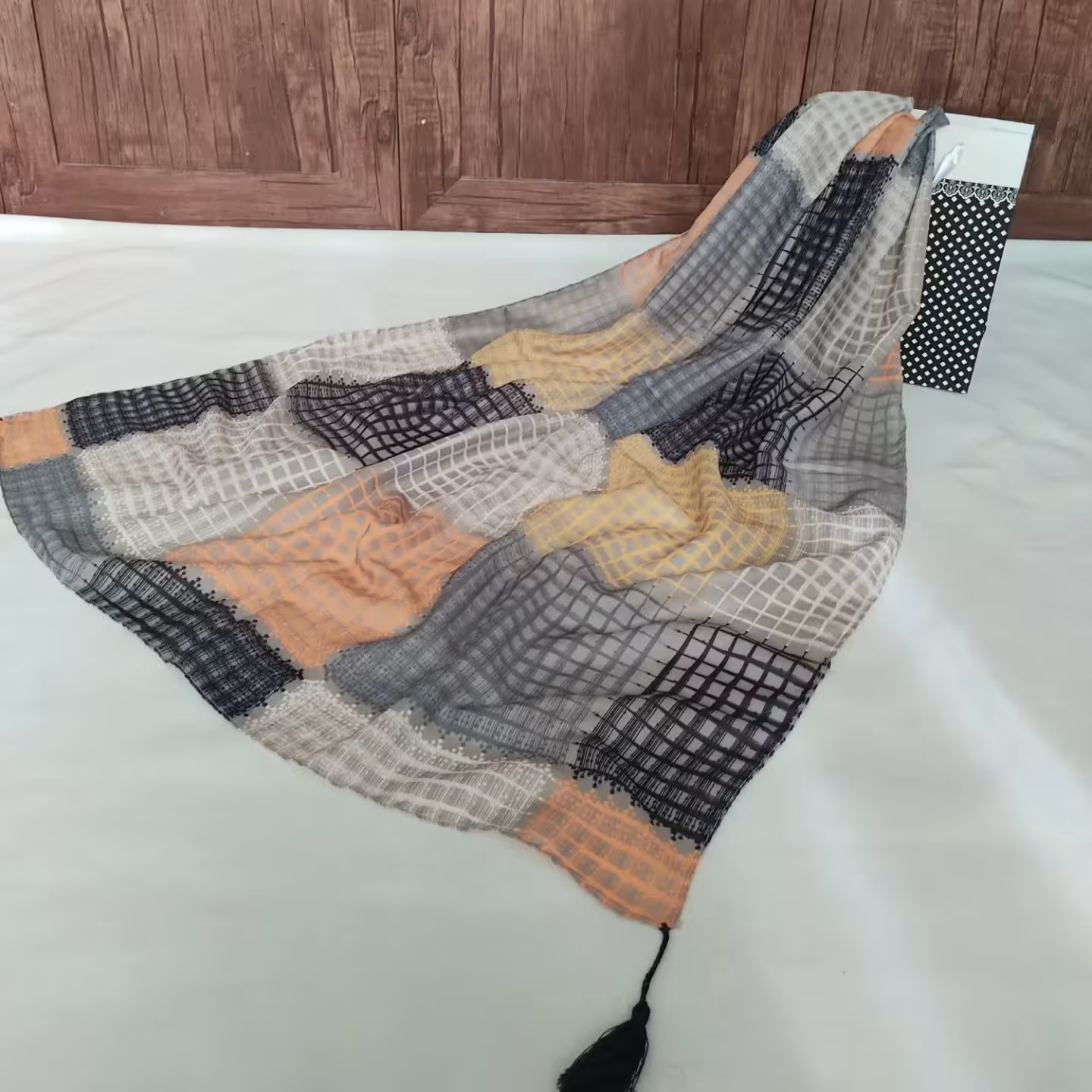 شال نخ کریستال 