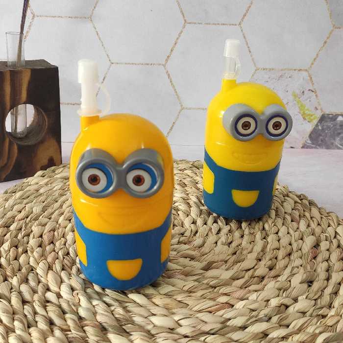 لیوان مدرسه مینیون 