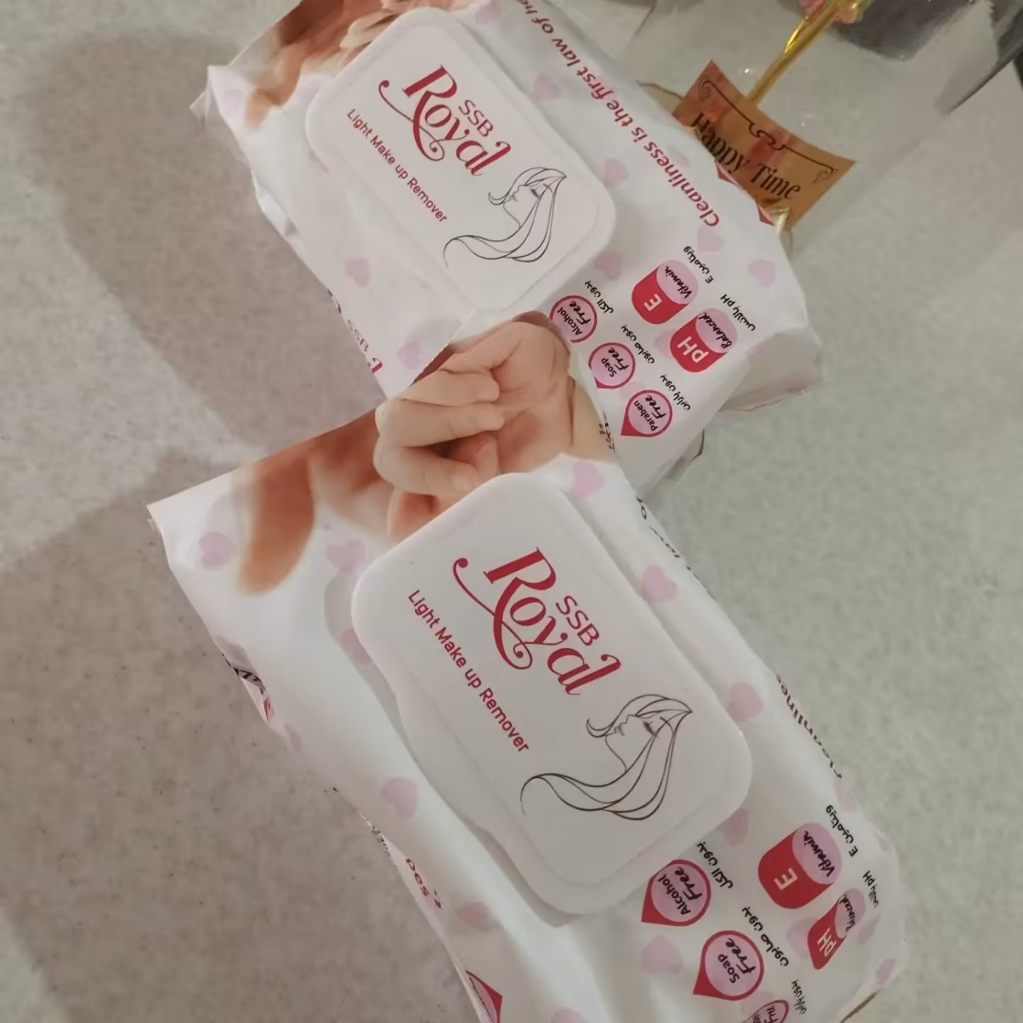 دستمال مرطوب