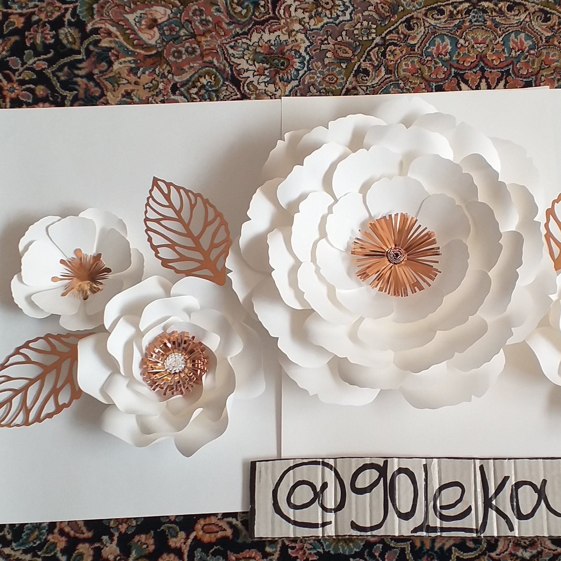 گلهای دکوراتیو کاغذی