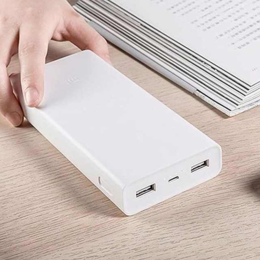 پاور بانک شیائومی 20000 هزار اورجینال سریال دار کیفیت فوق العاده گارانتی تضمینی همراه کابل و پاوربانک مسافرتی (پس کرایه)