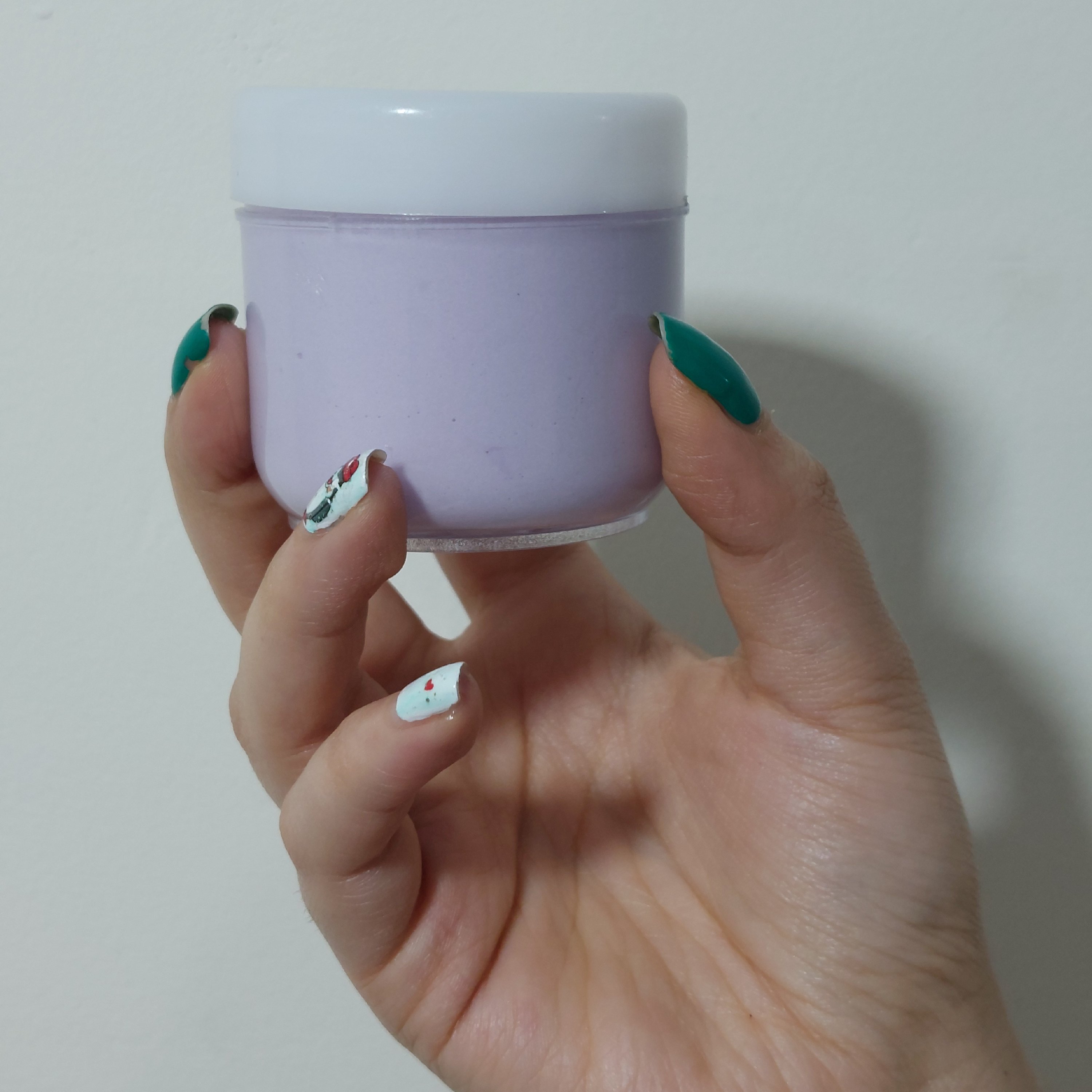 کره ی بدن گیاهی مناسب پوست های معمولی تا بسیار خشک با رایحه شکلات