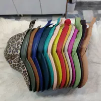  چرم طبیعی ،کلاه لبه دار ترک ،چرم گوسفندی ،اسپرت،دارای رنگبندی متنوع ،فری سایز ،مناسب برای تمام فصول