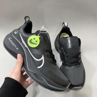 کفش اسپرت زنانه نایک زومکس لبخند رنگ سفید مشکی سایزبندی 37 تا 40