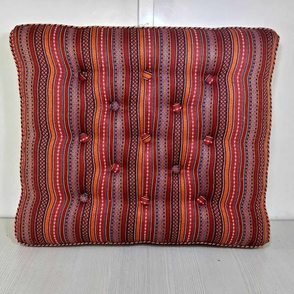 پشتی سنتی سرویس شاه نشین سرویس خان تحویل در باربری مقصد 