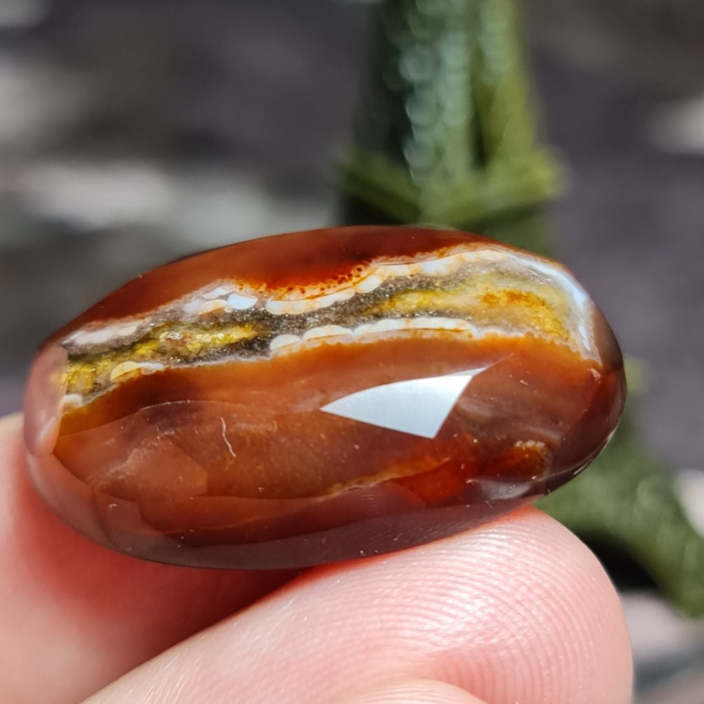  نگین فوق العاده زیبای عقیق خاص خراسانی اصل معدنی با تراش فست 
کد 26310