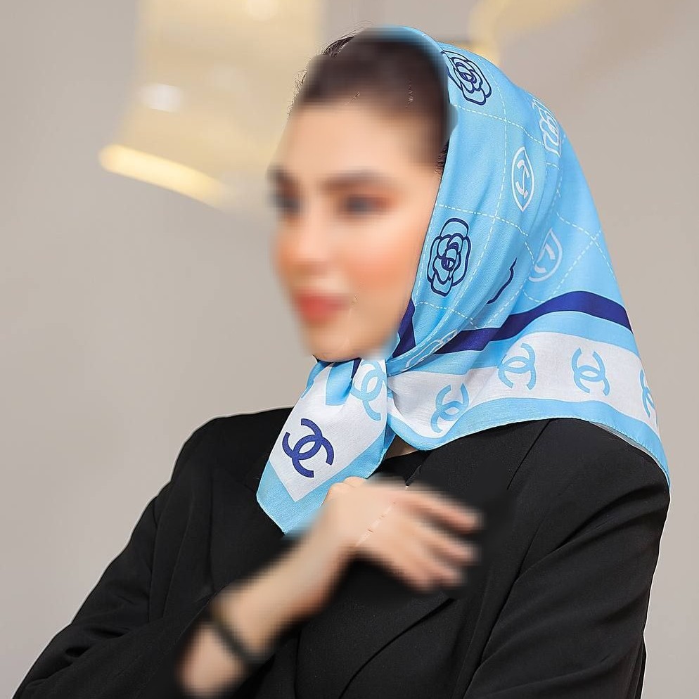 مینی اسکارف نخی آبی