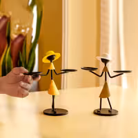 جا شمعی طرح قبیله تمام فلزی با لباس چرم به همراه جعبه ی مجزا بسته ی 1 عددی