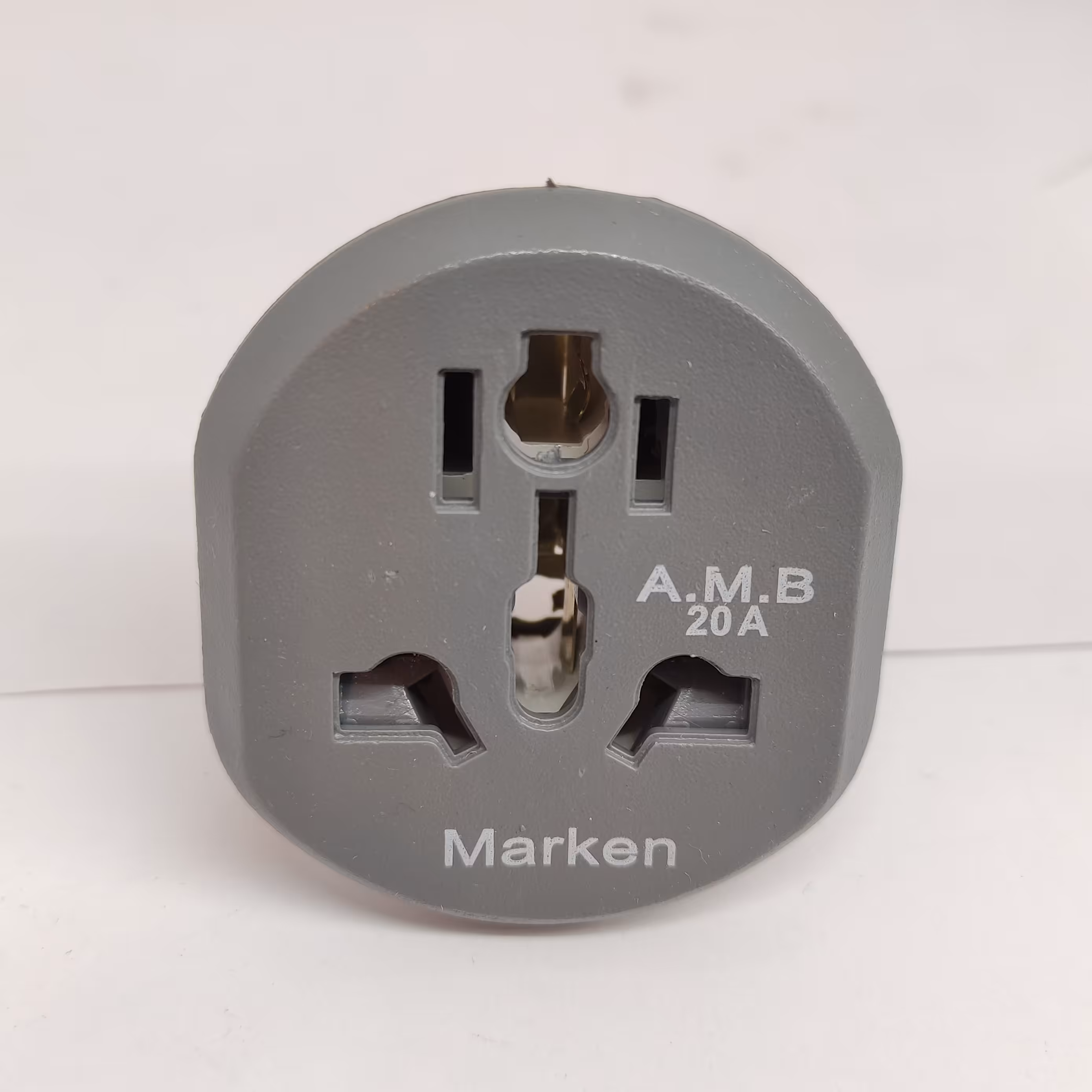 تبدیل 3 به 2 برق 20 آمپر  مارک مرکان