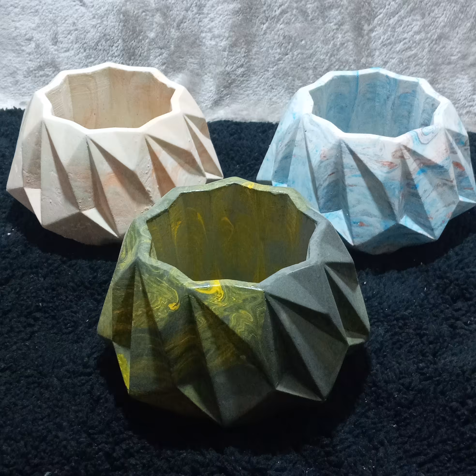 گلدان کنگره ای زیبا