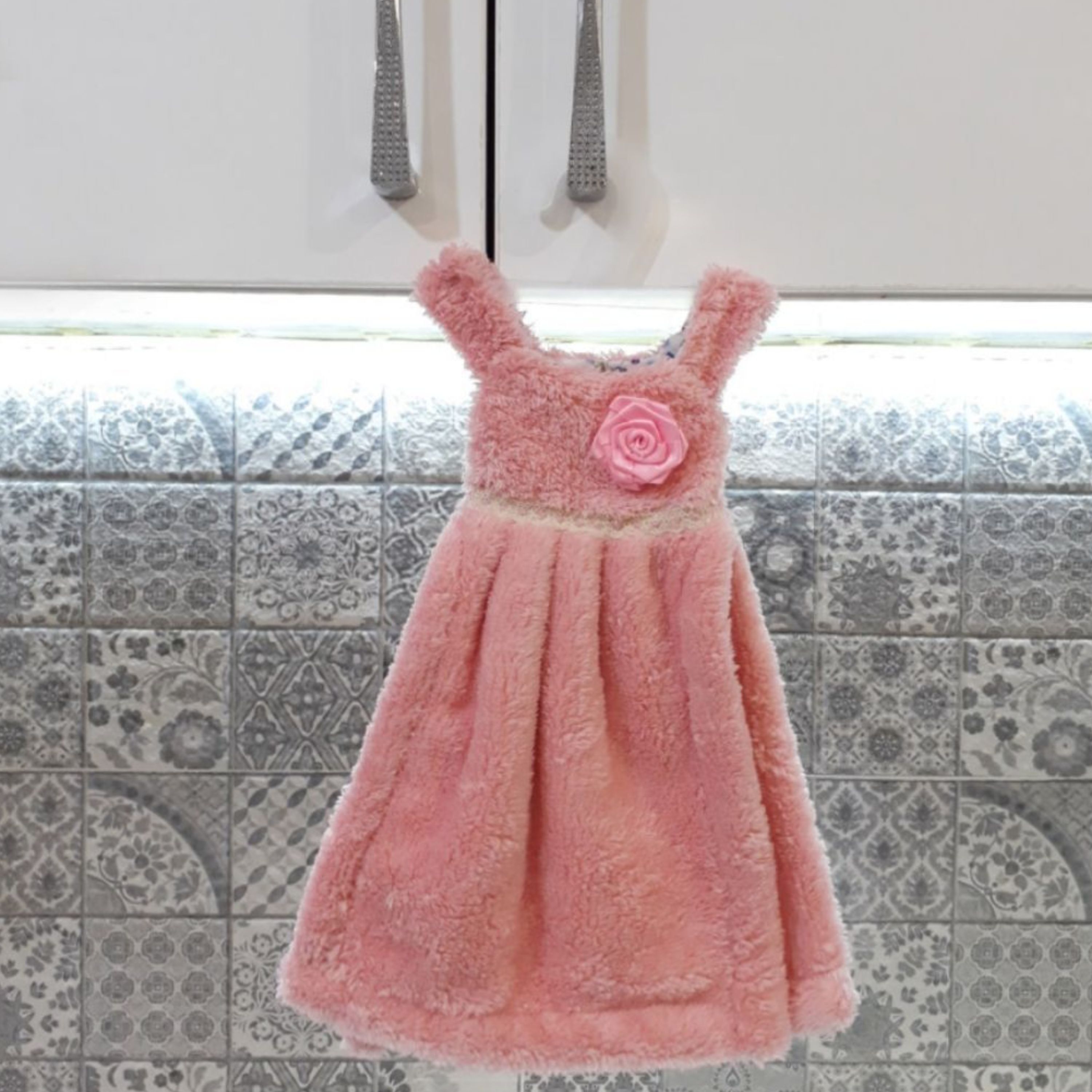 حوله دستی آویز طرح پیراهن 20 - 30 سانتی متر