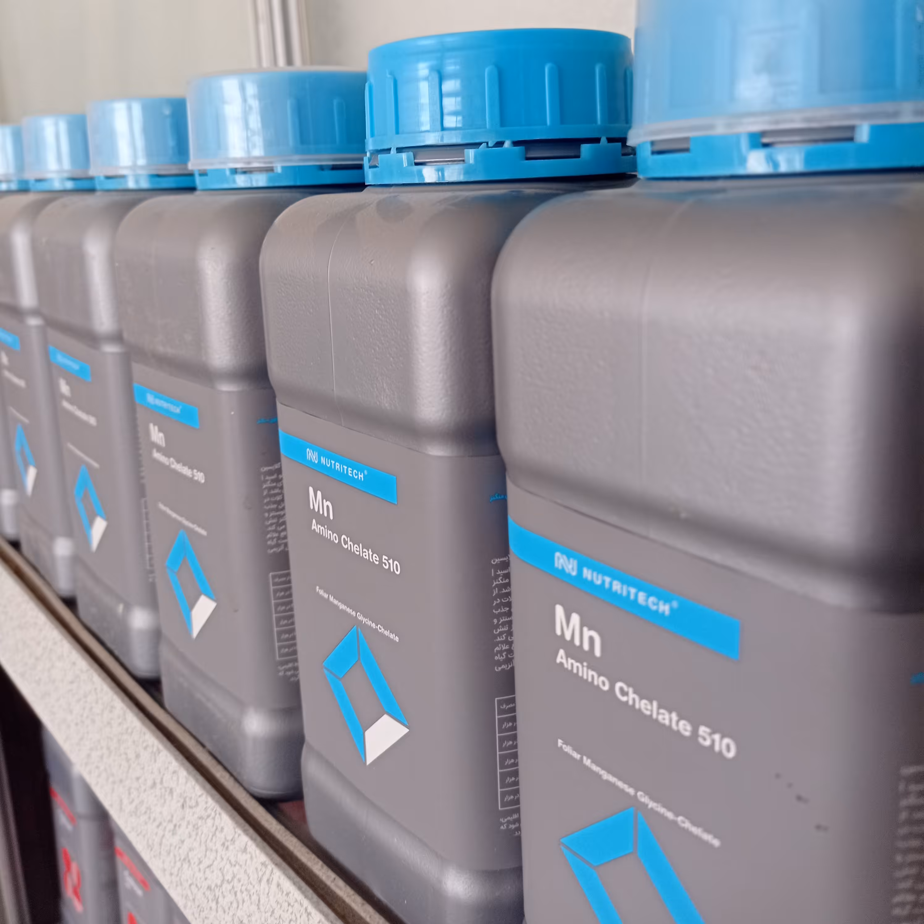 کود مایع نوتری تک کلات منگنز در بسته بندی یک لیتری شرکت بازرگان کالا 