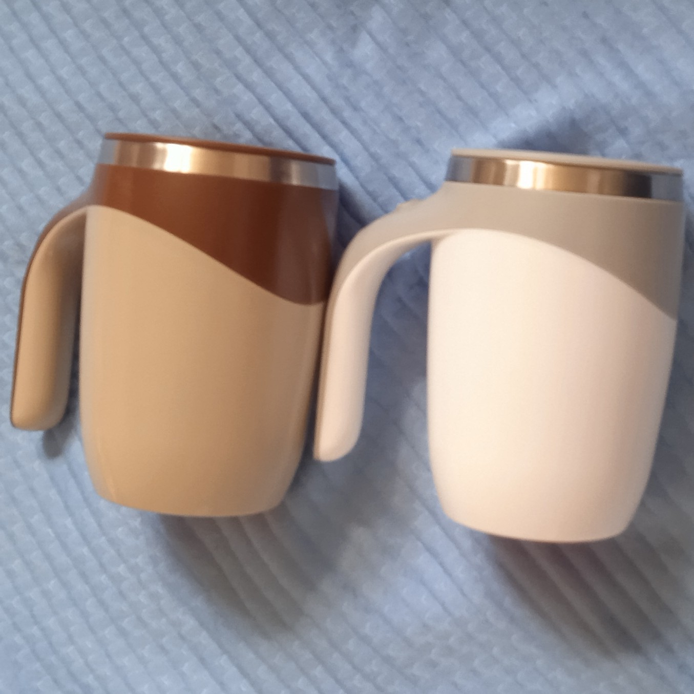 ماگ همزن دار مگنتی باطری خور