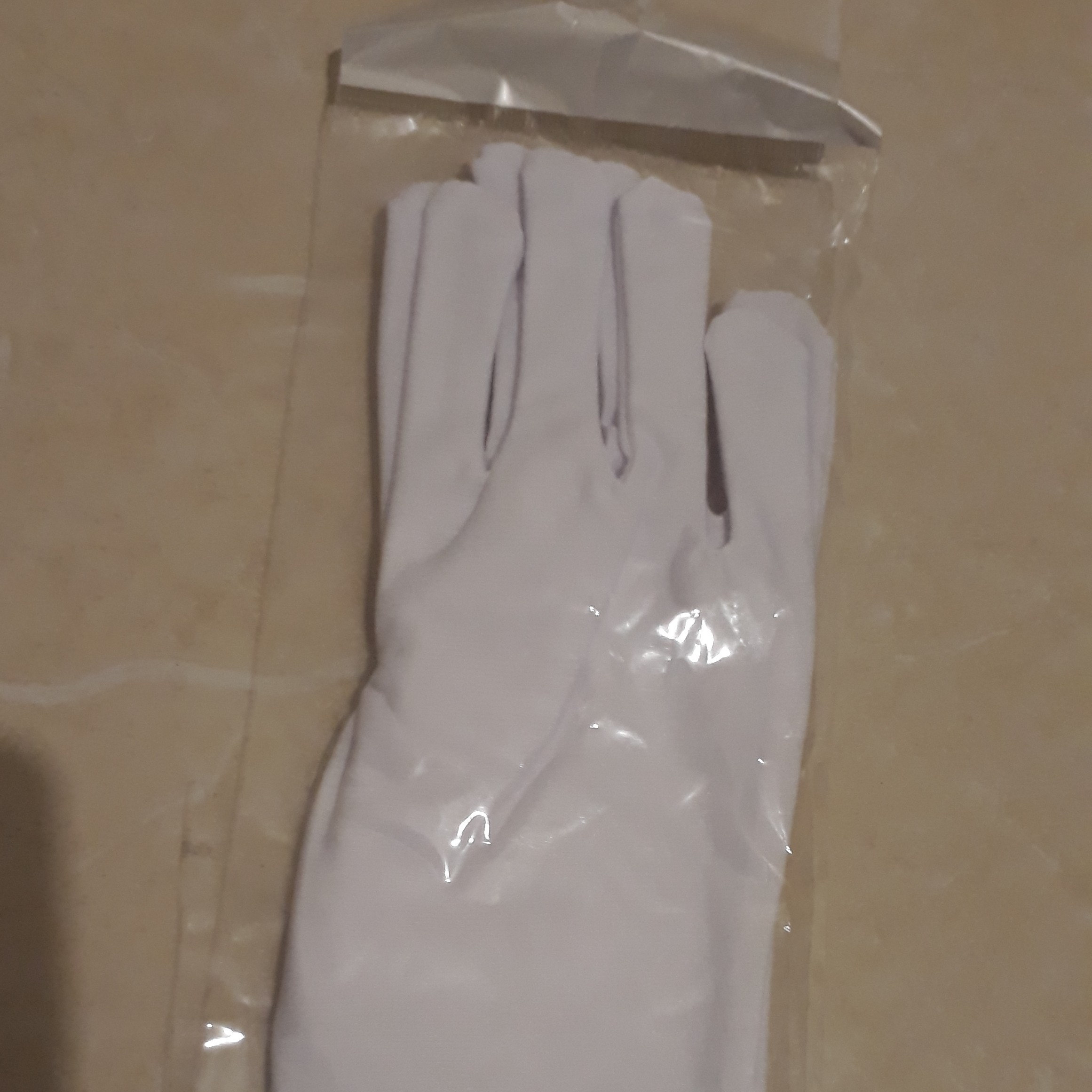 دستکش نخی سفید و کرمی 