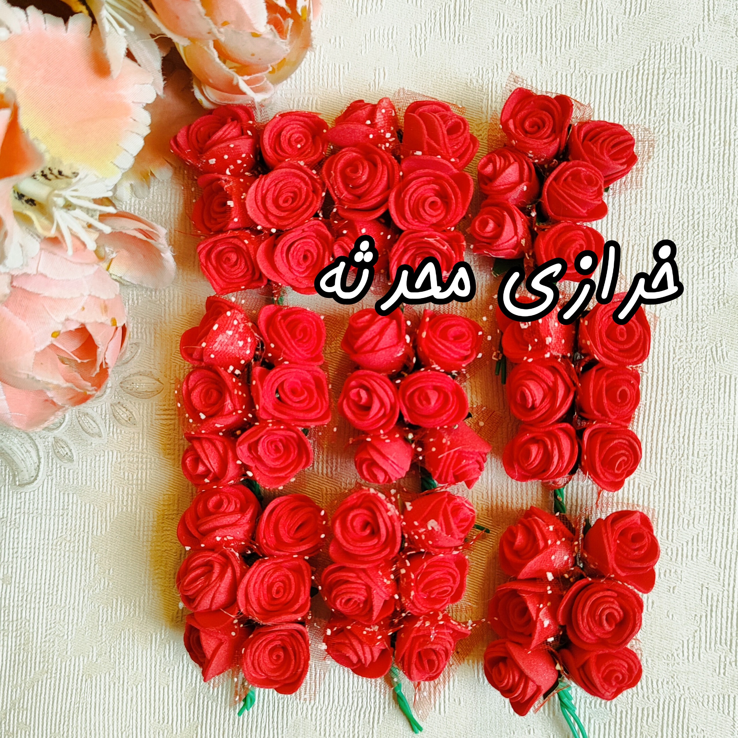 گل رز فومی قرمز با تور و کاسبرگ و ساقه  (بسته 6تایی)
