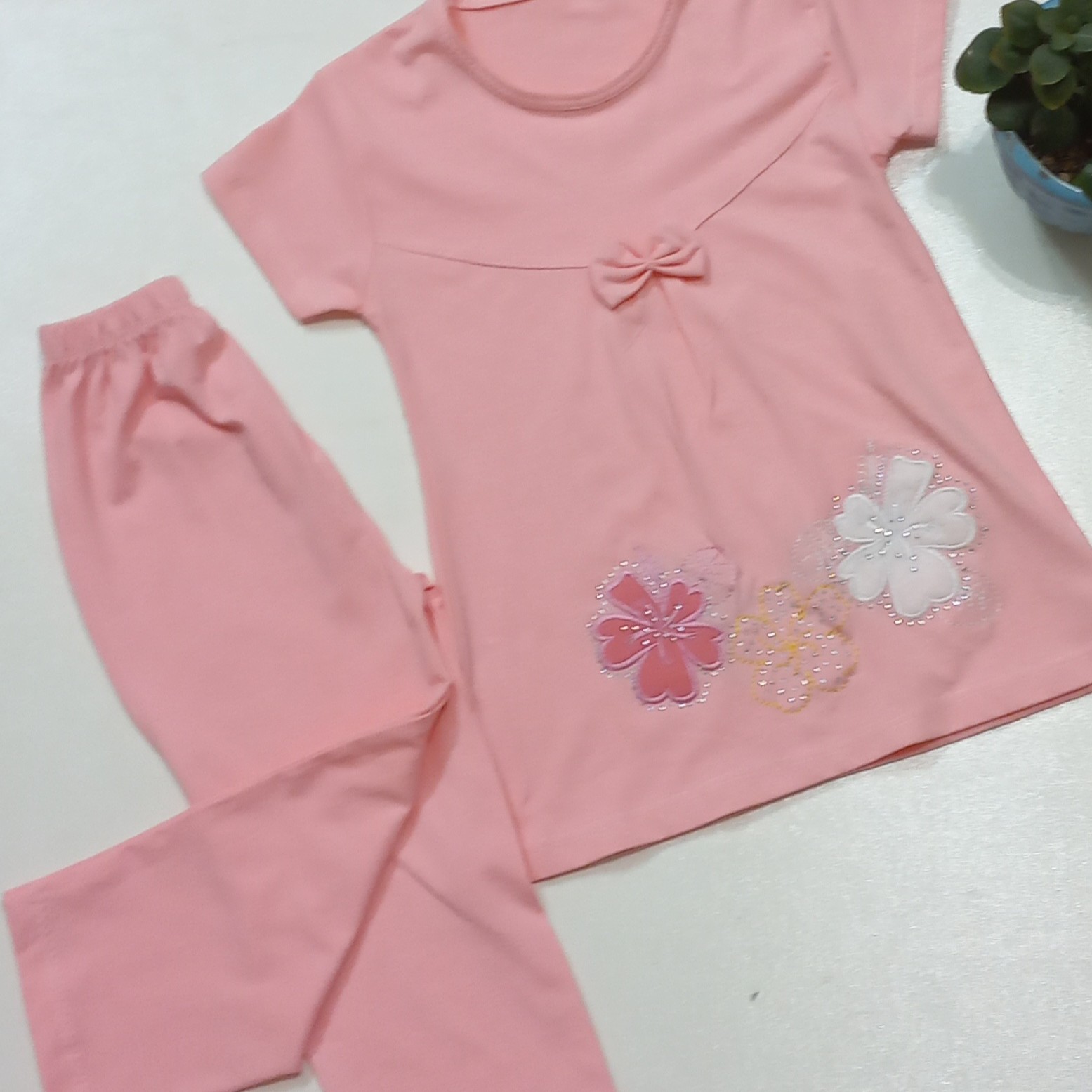تیشرت شلوارک دخترانه گلدوزی شده
