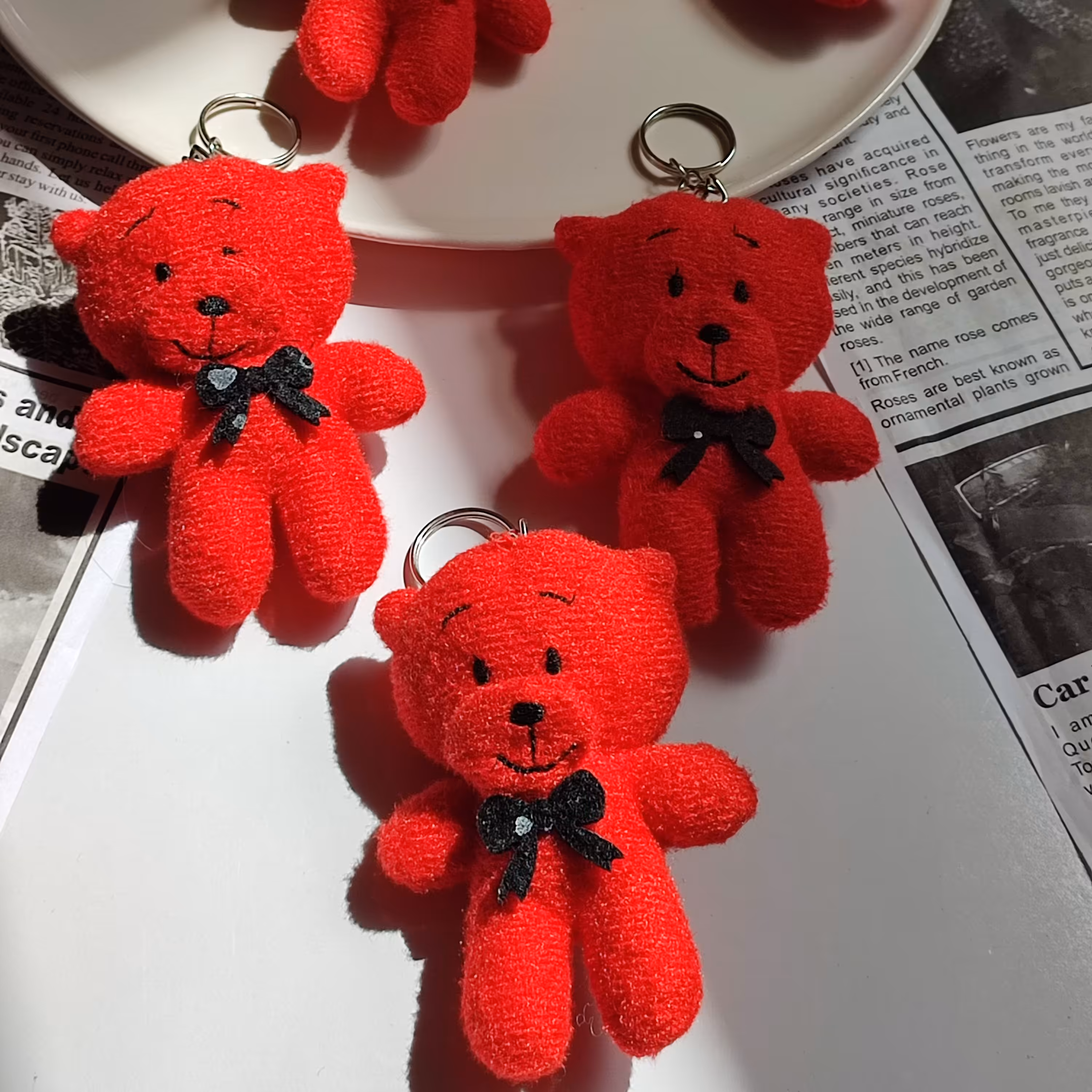 جاکلیدی خرسی فقط قرمز موجوده