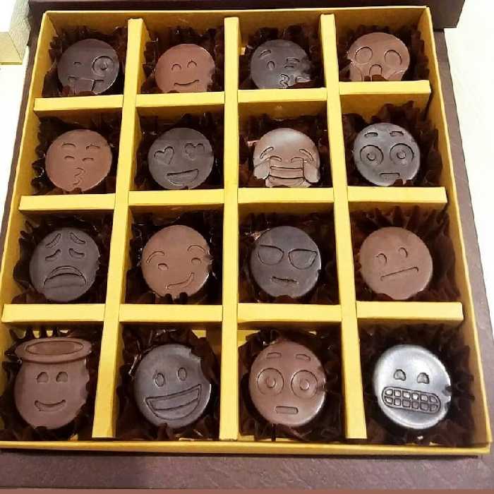 شکلات ایموجی یا استیکری پذیرایی عید