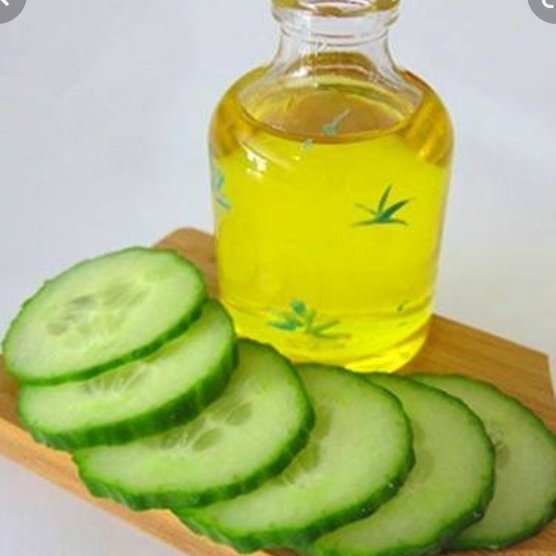 روغن تخم خیار 10سی سی (پوست و زیبایی و مو و..)