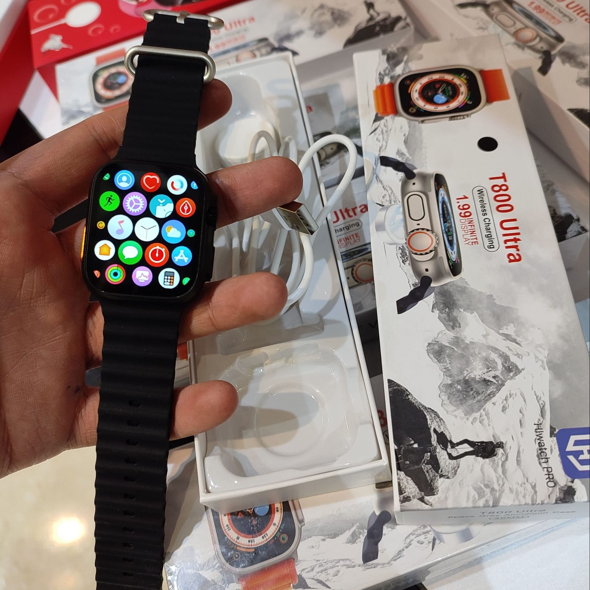 ساعت هوشمند ultra t800 با رنگ بندی مختلف مناسب روز مره و روزشی مدل 2023 مناسب آقایان و خانوم ها