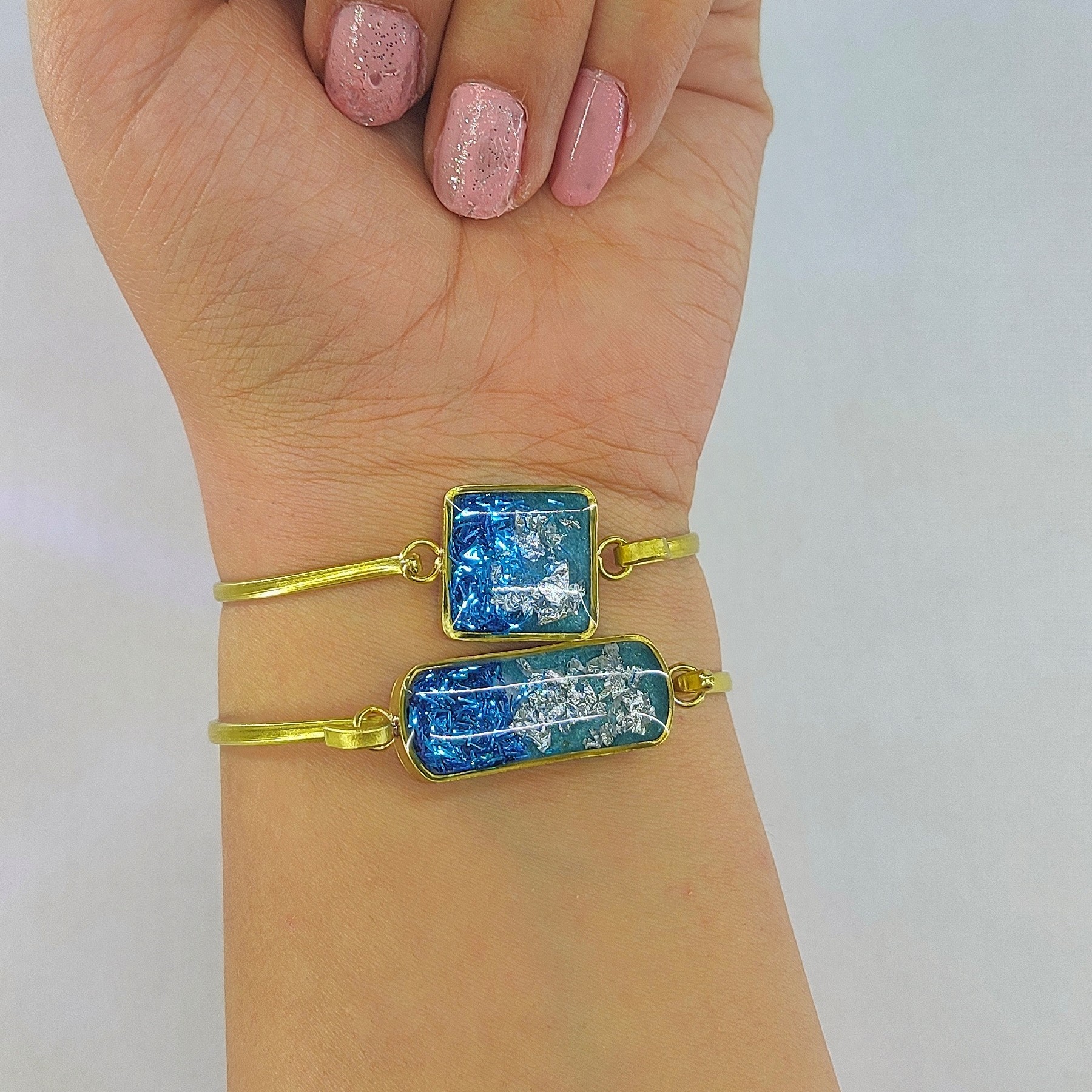 دستبند فوق العاده جذاب رزینی