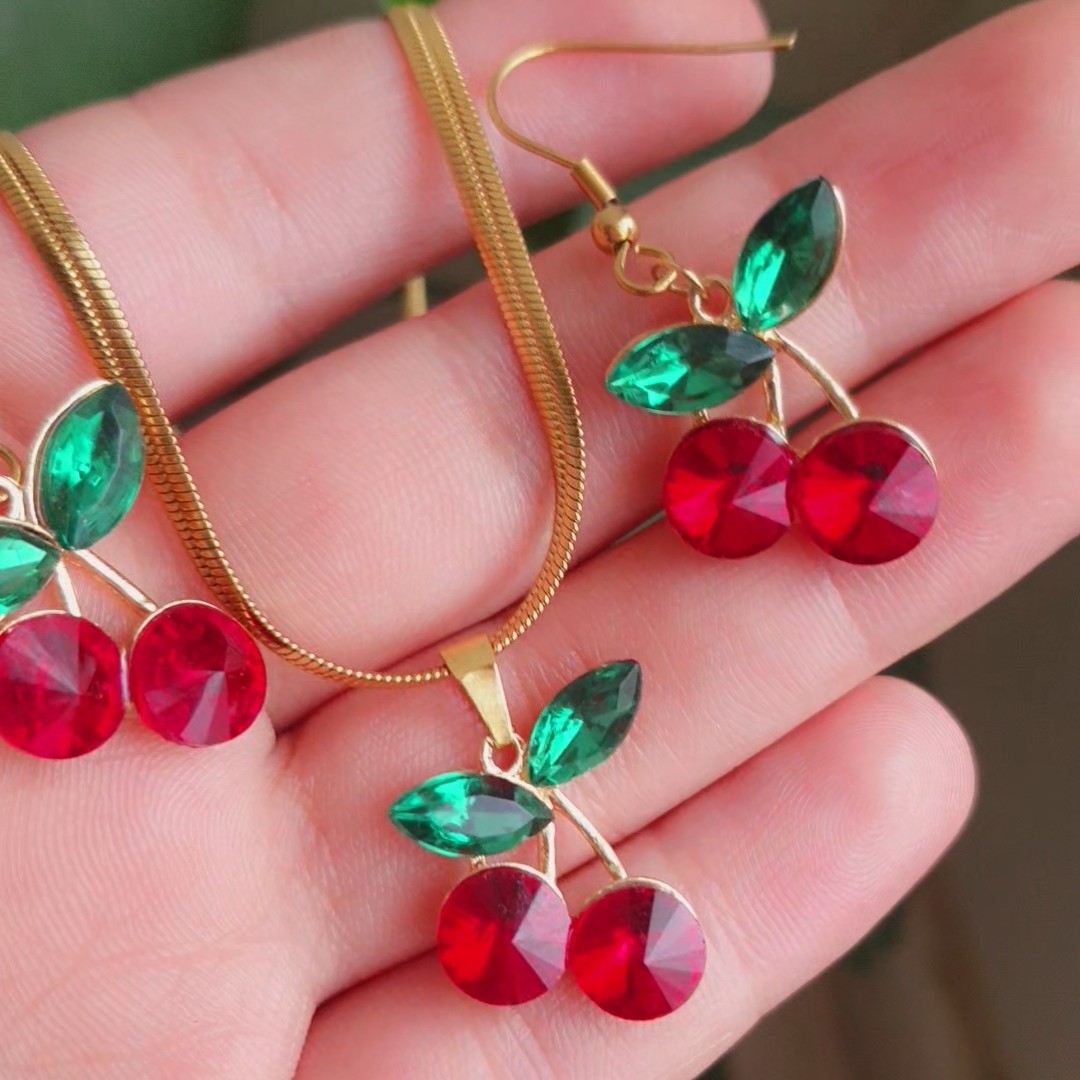 نیم ست جذاب آلبالو گیلاس رنگ ثابت و خوش رنگ 