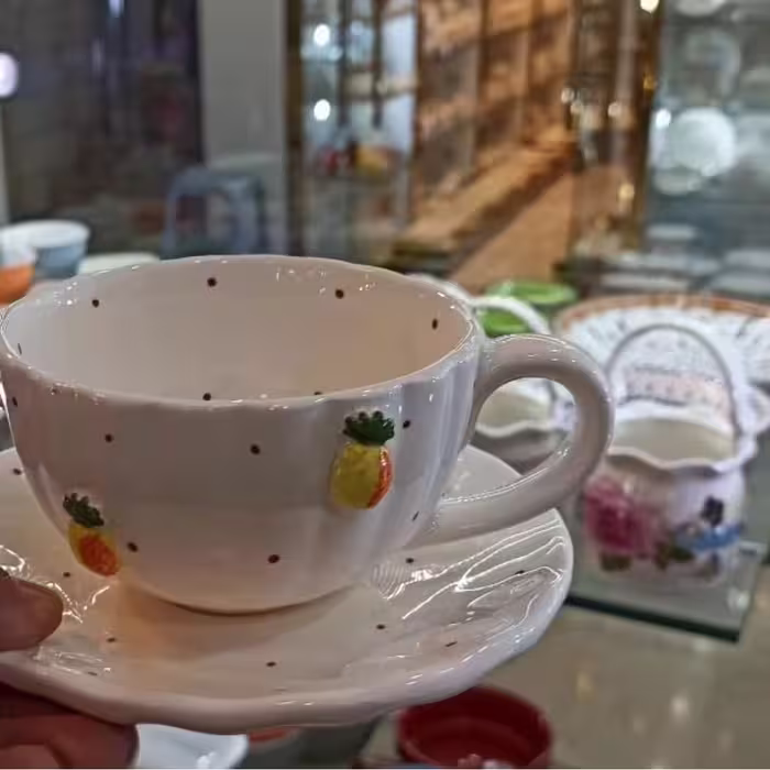 فنجان و نعلبکی 