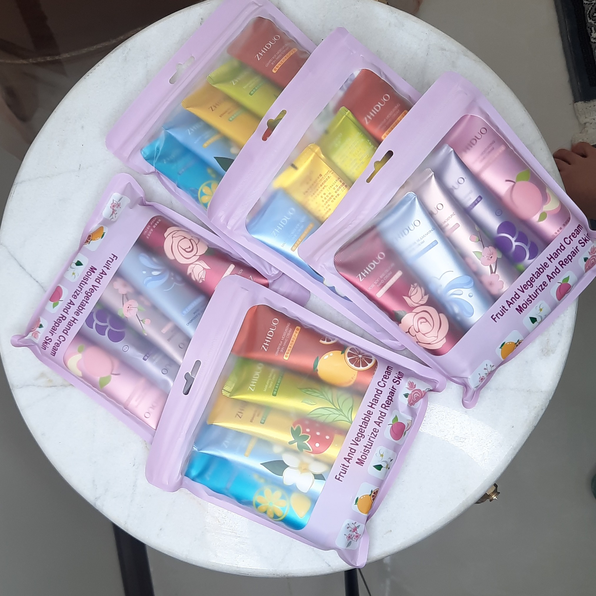 کرم آبرسان مناسب دست و صورت