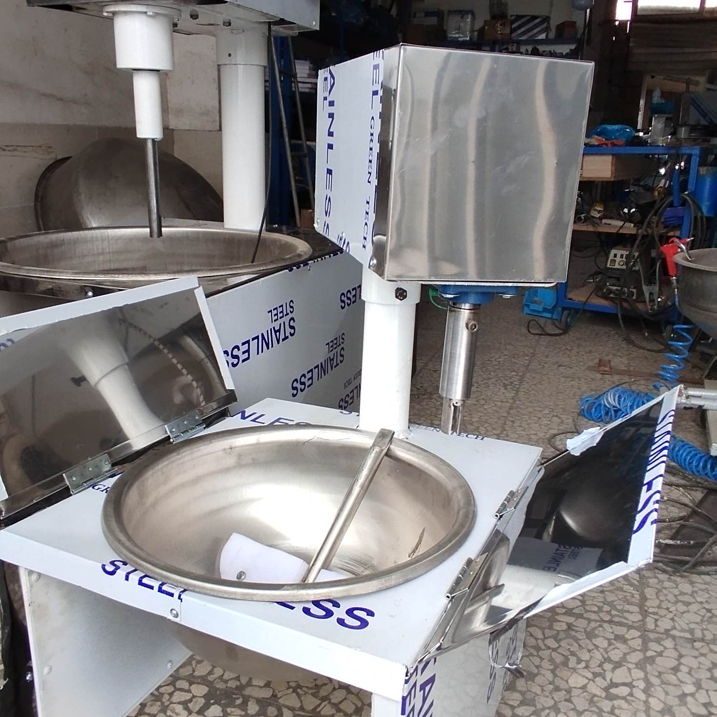 میکسر داغزن خانگی همزن پخت داغ زن 20 لیتری   پیشگام صنعت.همزن پخت سمنو حلیم حلوا رب شیره تفت آرد دیگ صنعتی استیل و اجاق 