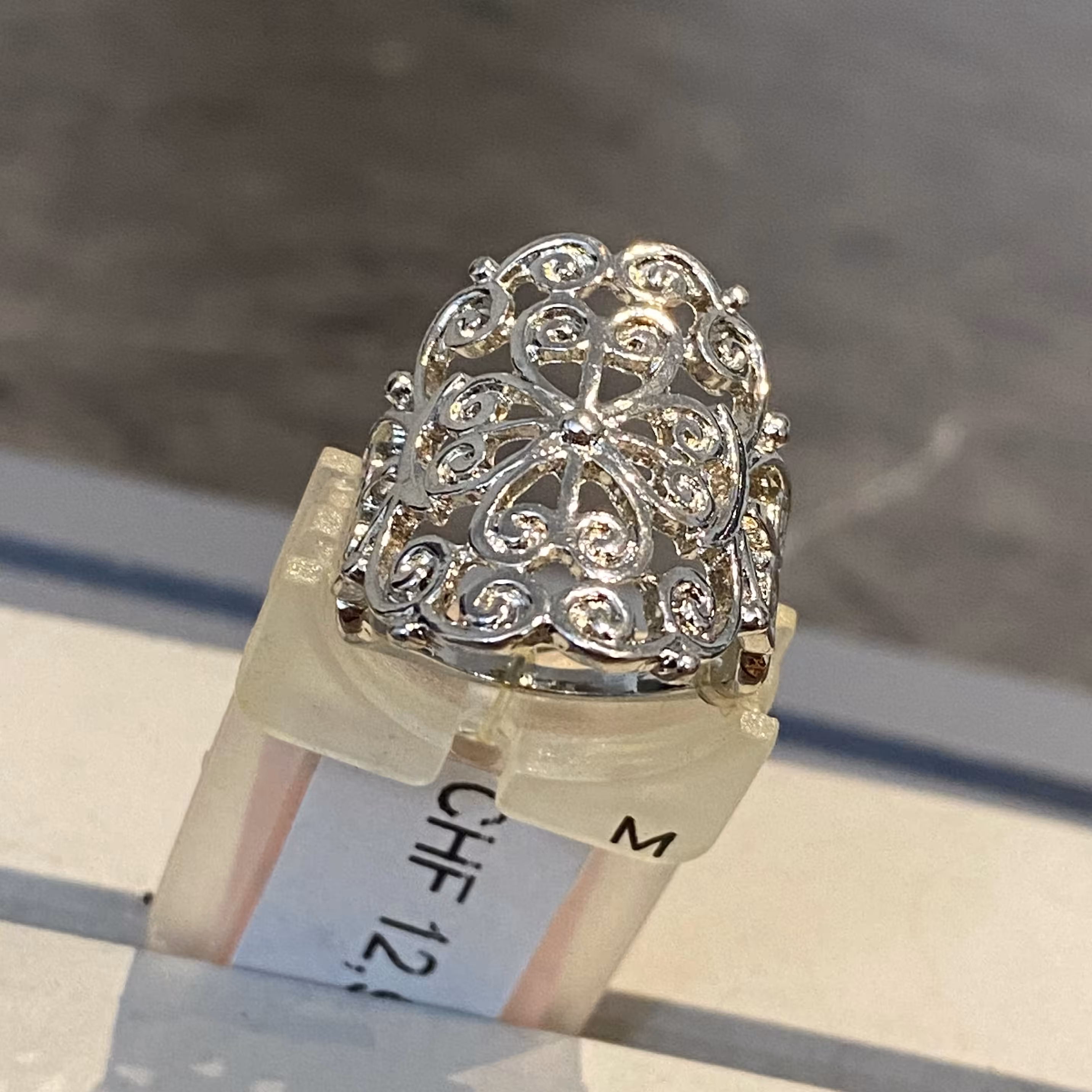 انگشتر زنانه و دخترانه  اکسسوری جذاب دردست زیورالات کادو تولد کد