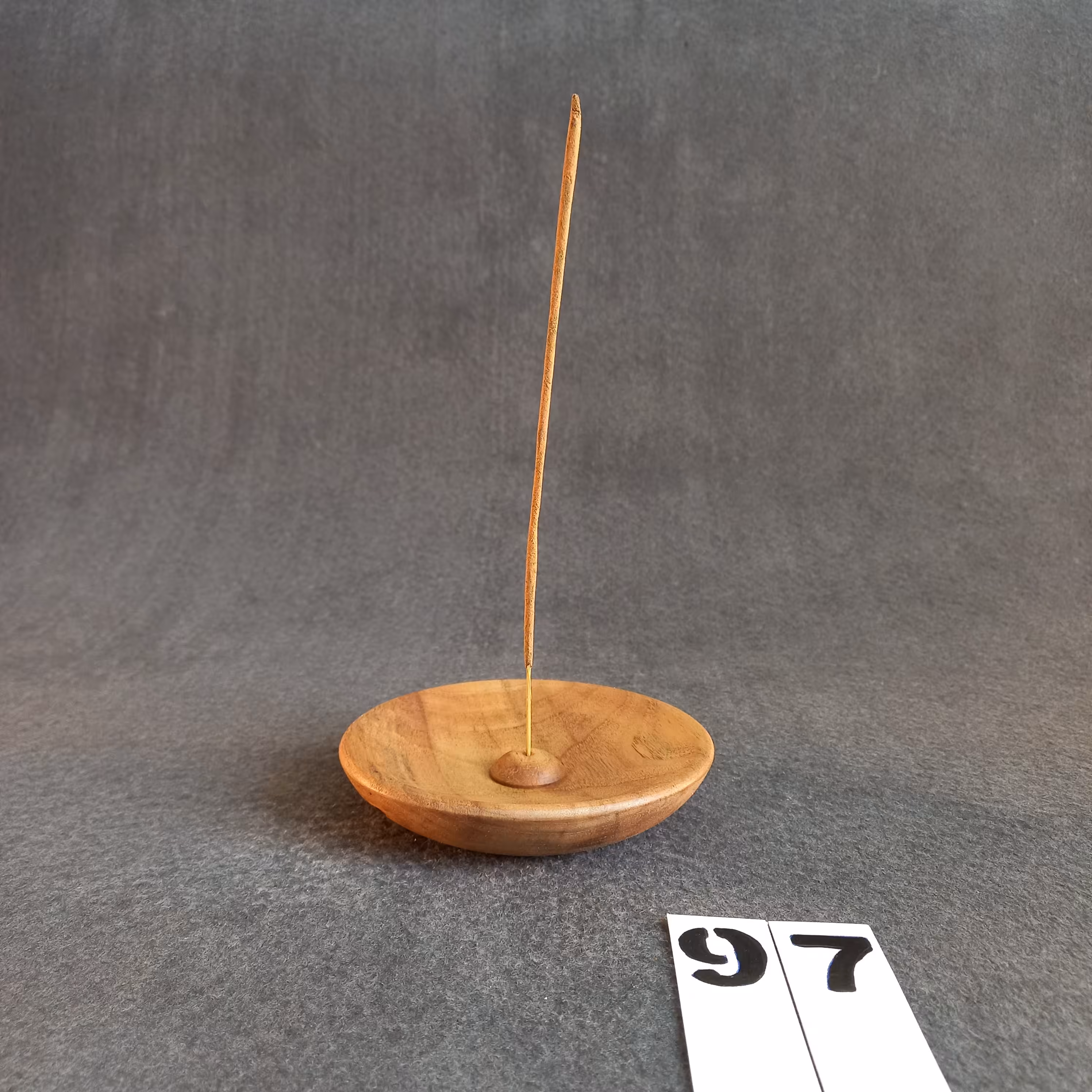 جای عود چوب گردو قطر 12 کد 98