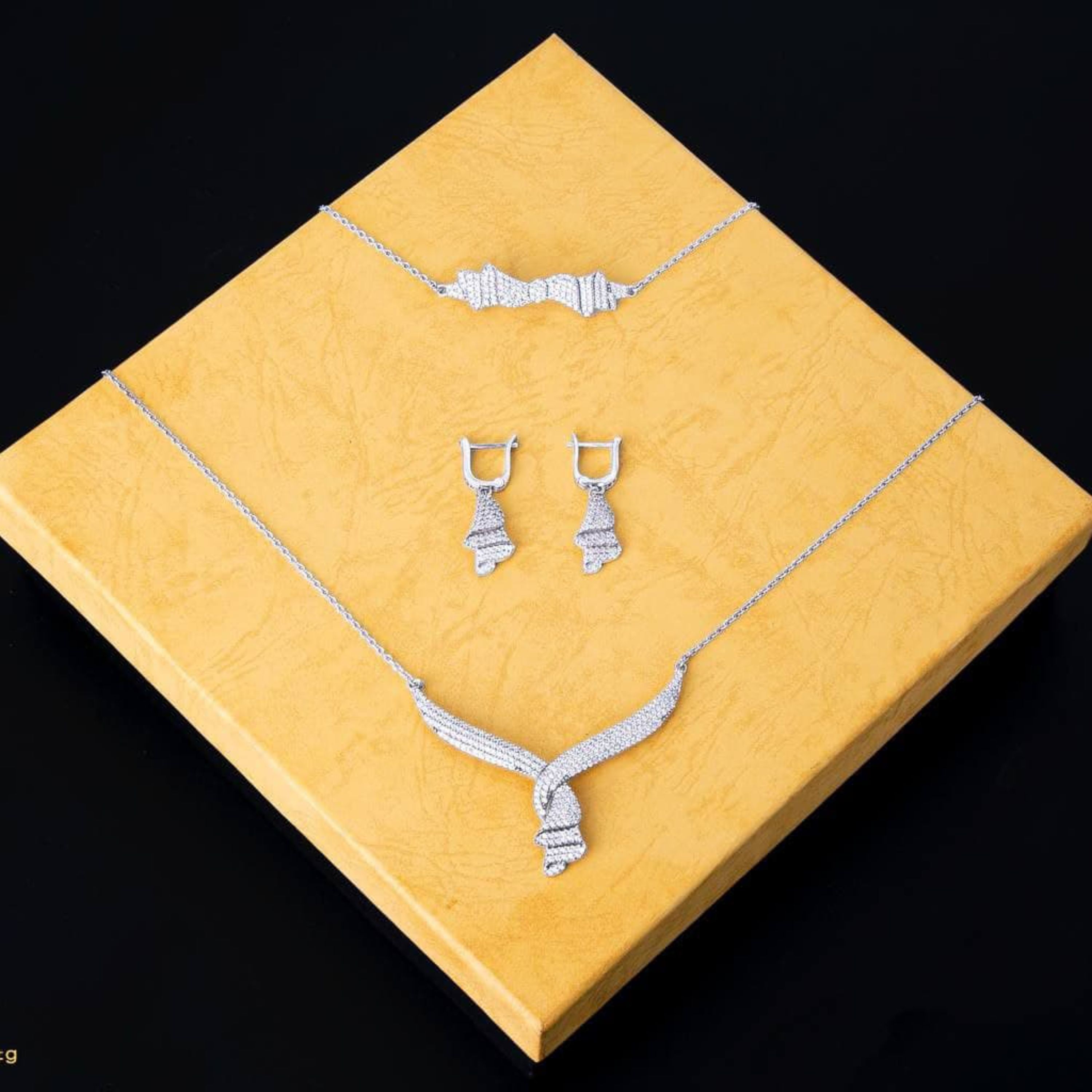 سرویس زنجیری پایه جواهر نقره آکسو سری EB کد 003