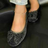 بابت پاپیونی زنانه و دخترانه ونس کفش پاپوش روفرشی رو فرشی شیک مجلسی نگین دار نگیندار مرواریدی نگینی راحتی مشکی 