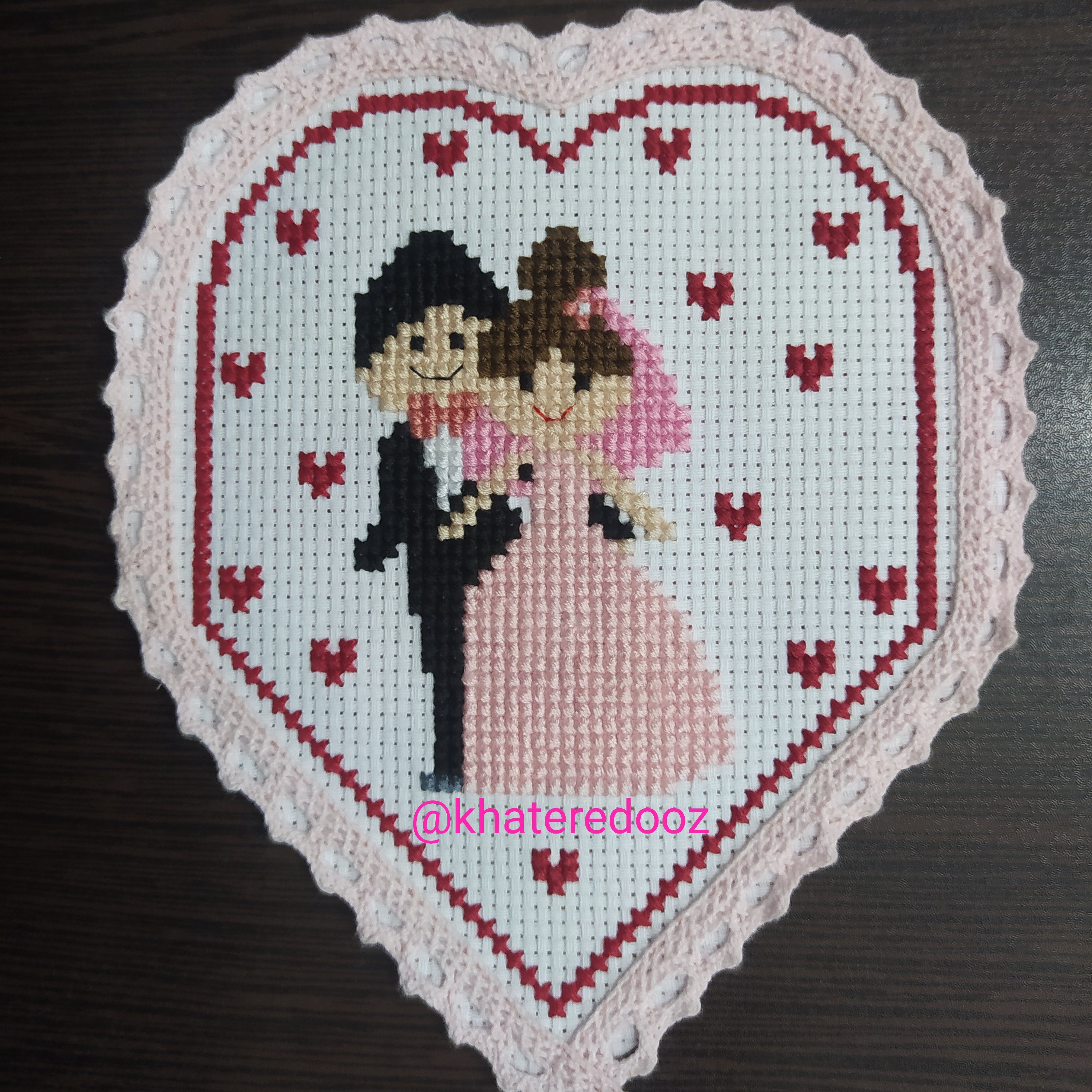 شماره دوزی طرح عروس و داماد برای روی حوله