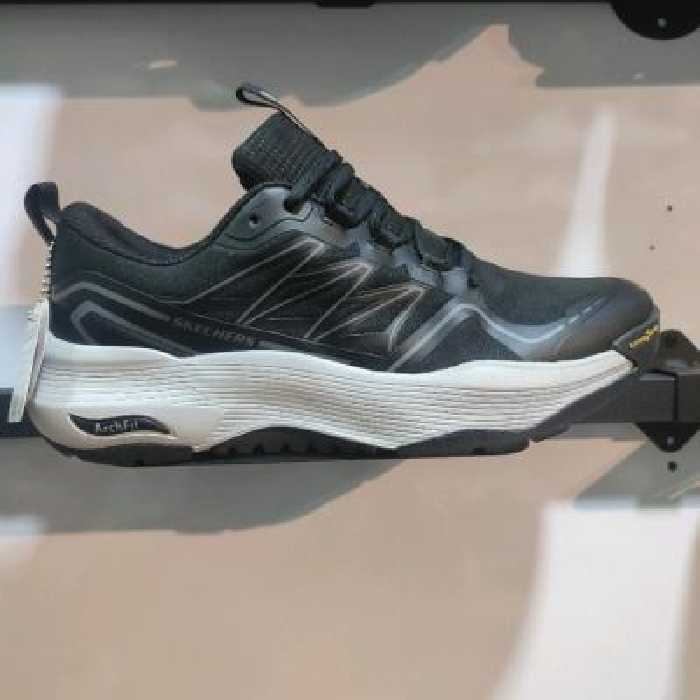 کتانی اسکیچرز