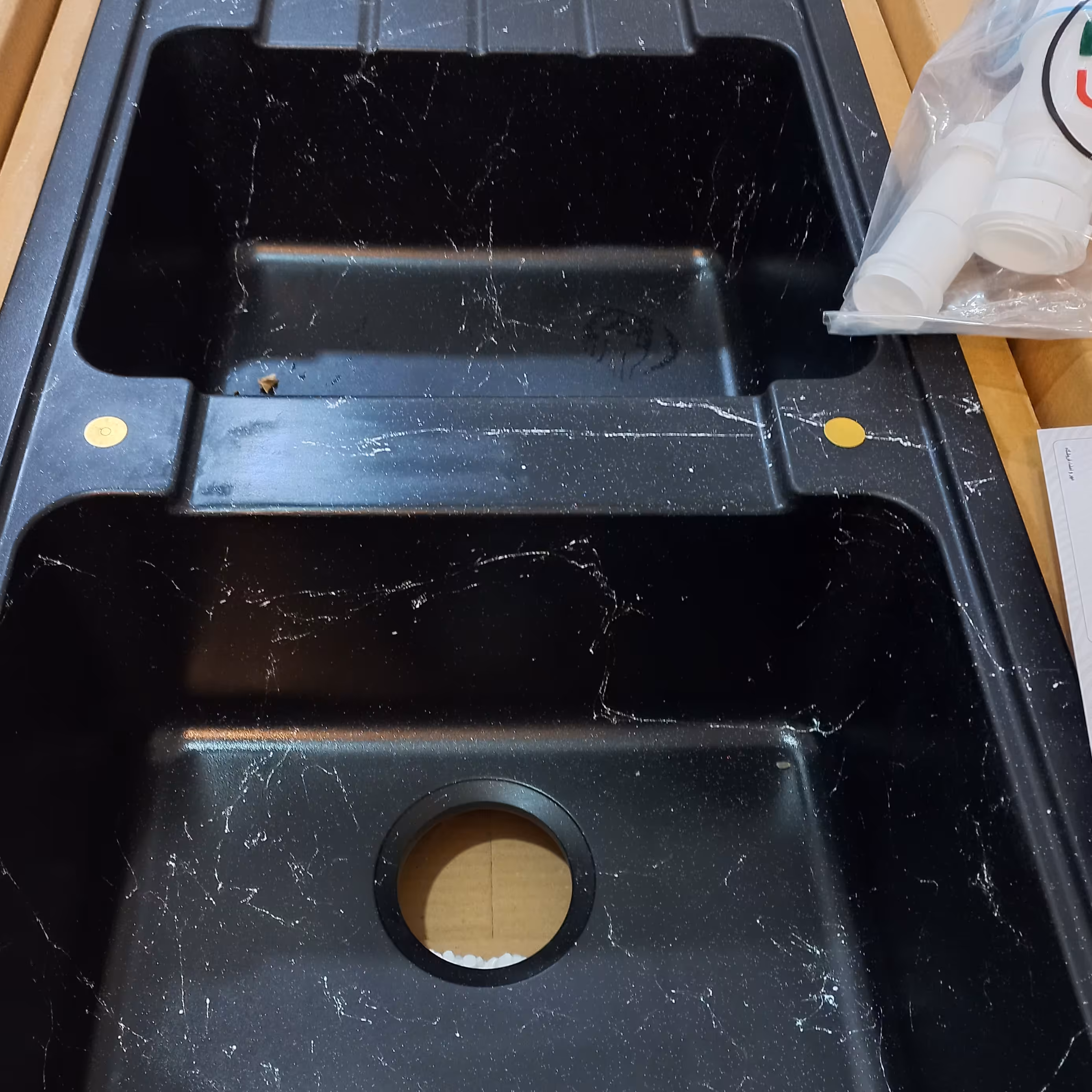 سینک گرانیتی مشکی طرح سنگ توکار