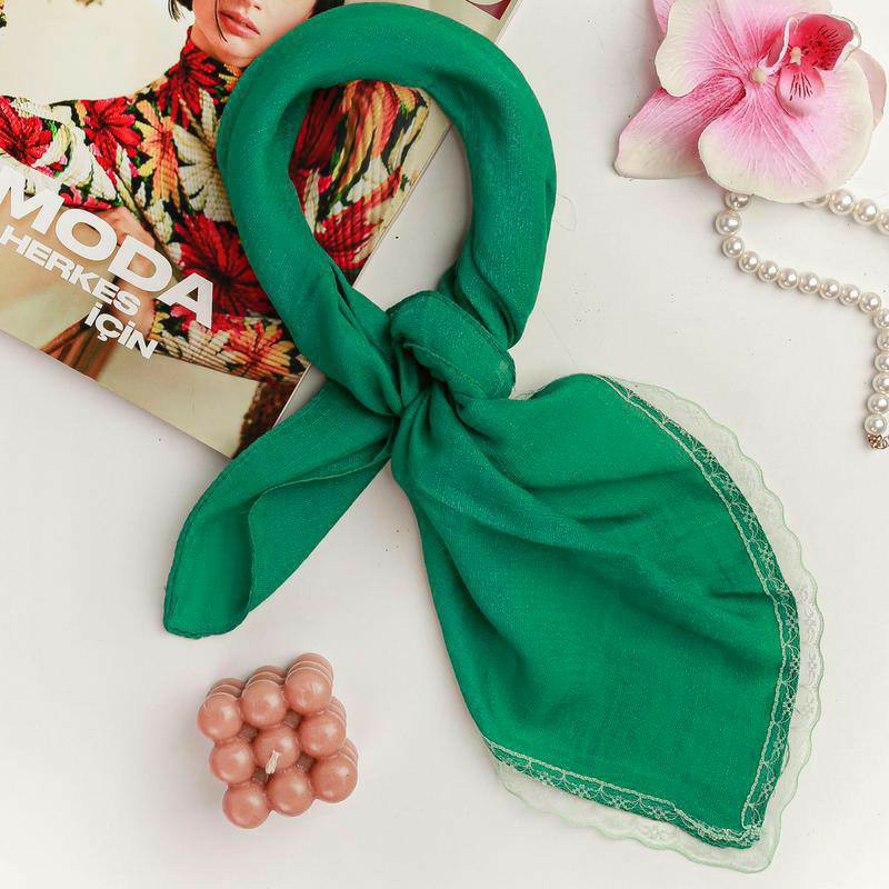 مینی اسکارف تک رنگ حاشیه دانتل. در رنگهای مختلف.