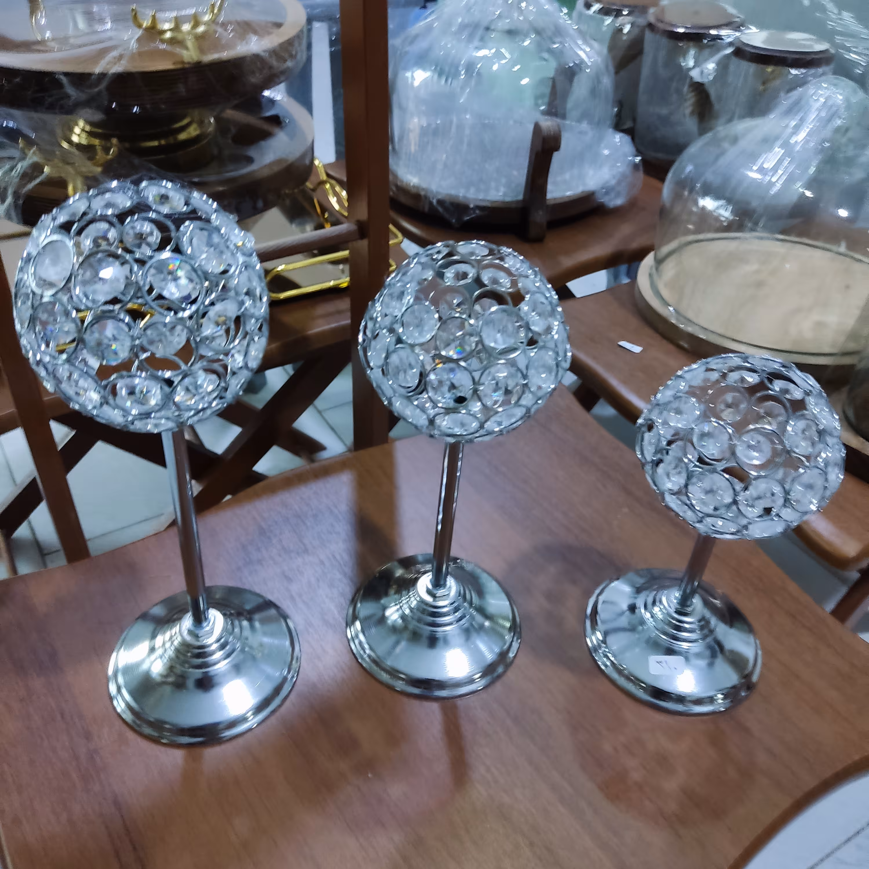 شمعدان نگینی